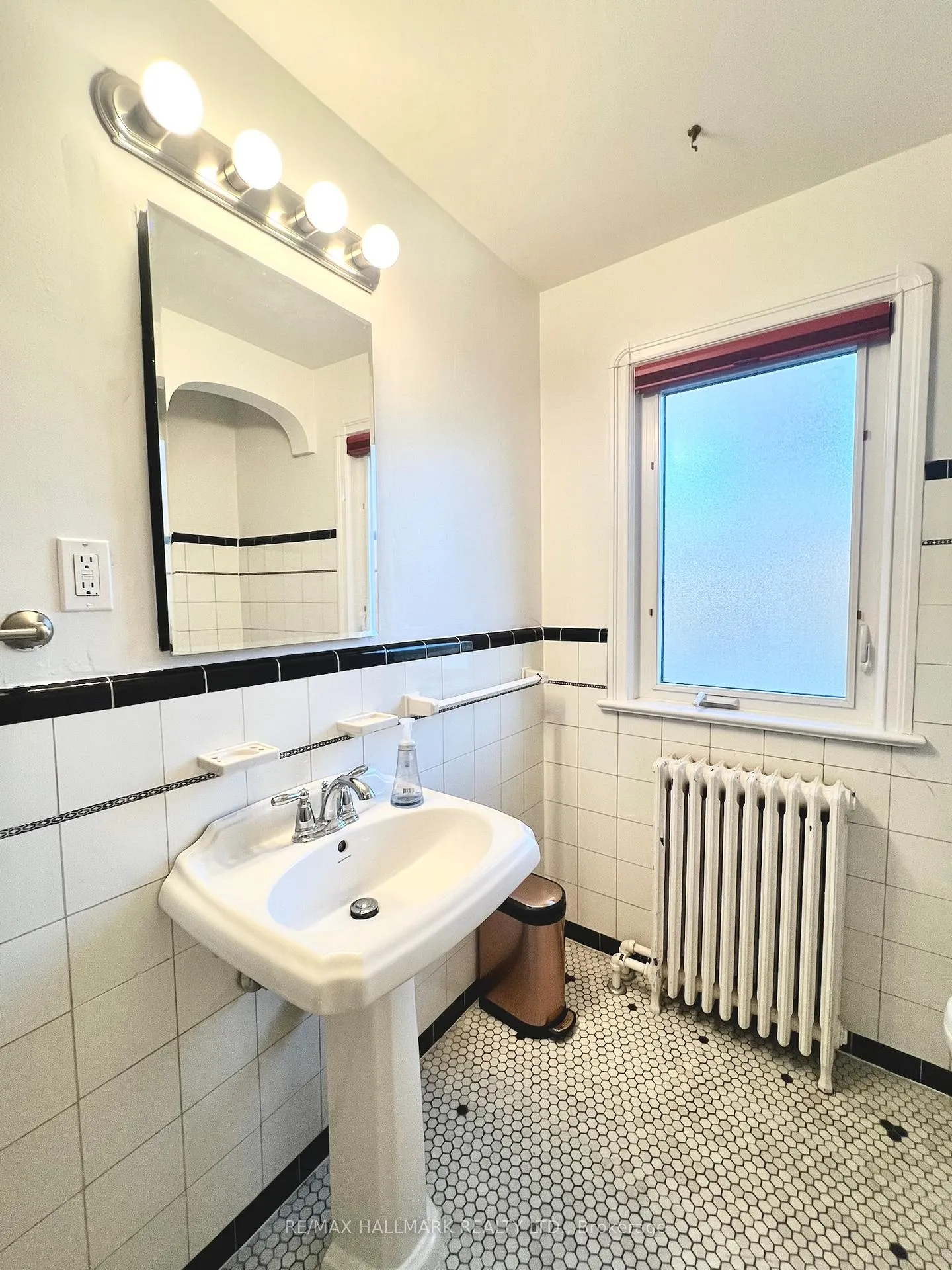 Photo 21 of 59 Divadale Drive, Toronto, Leaside — HOMEH