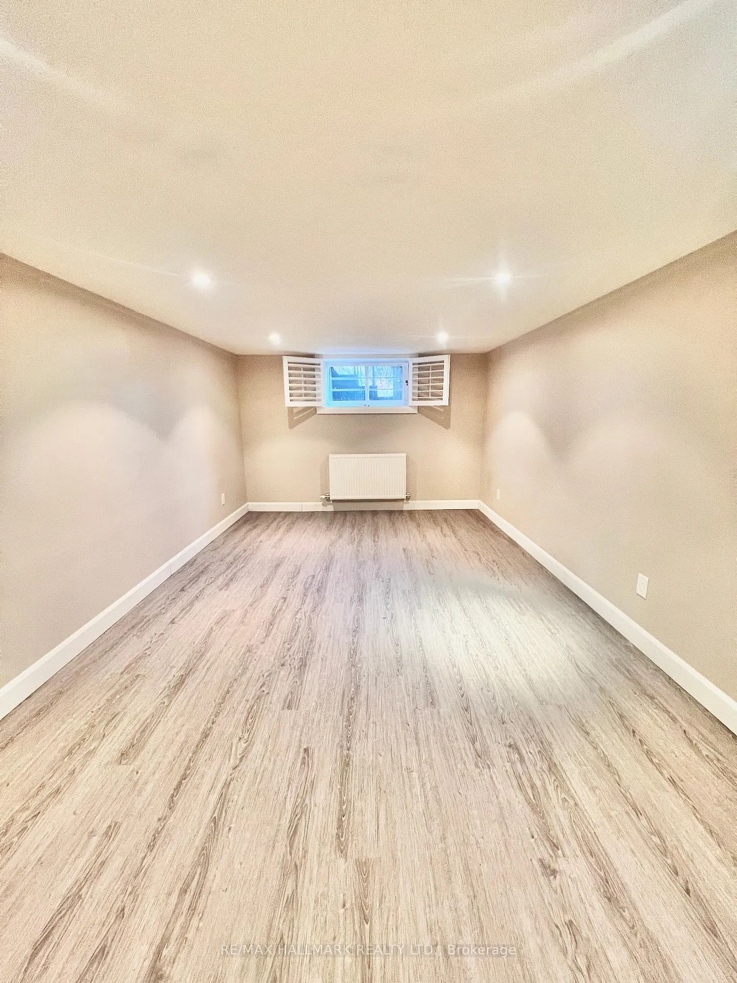 Photo 24 of 59 Divadale Drive, Toronto, Leaside — HOMEH