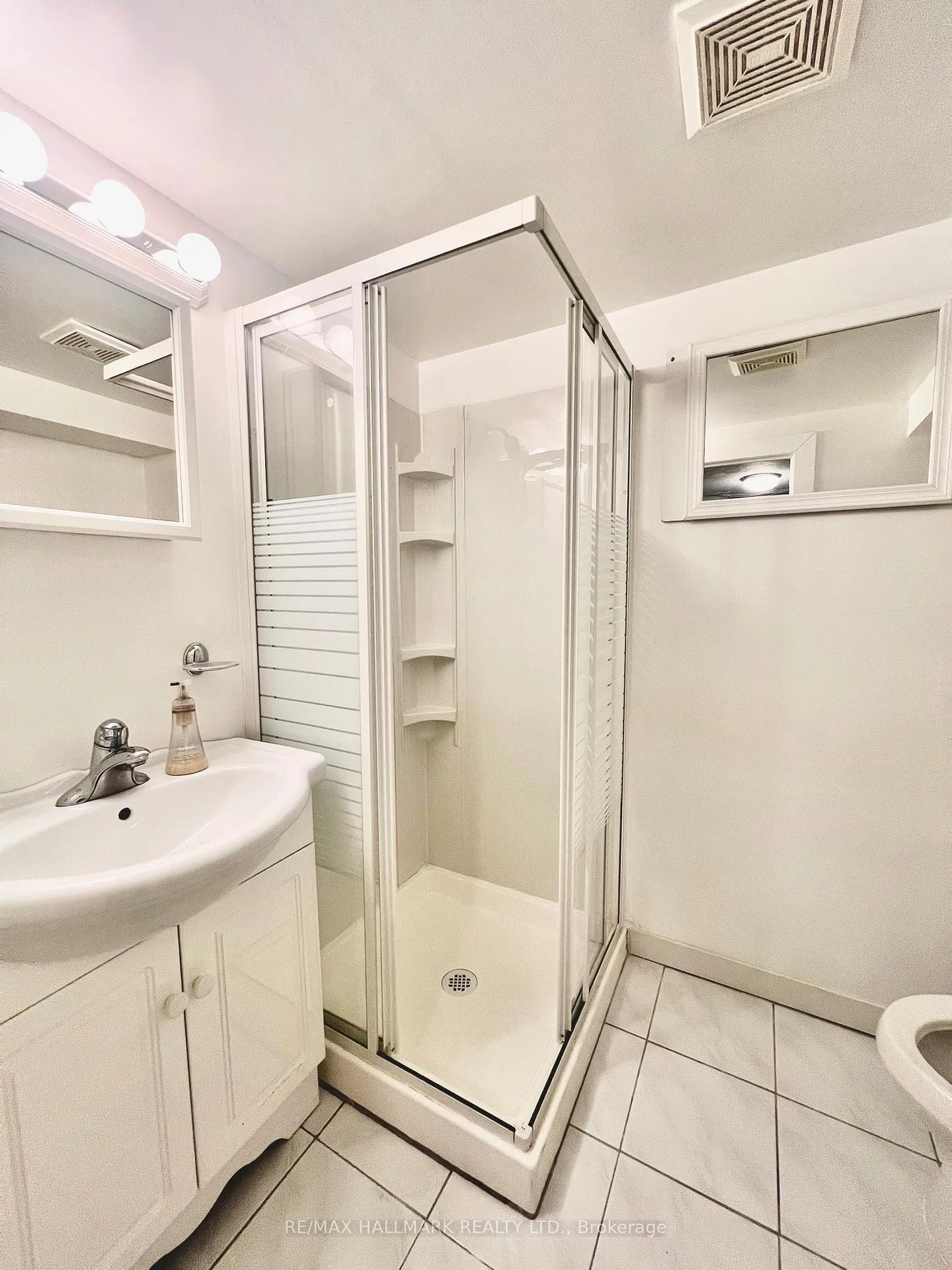 Photo 25 of 59 Divadale Drive, Toronto, Leaside — HOMEH