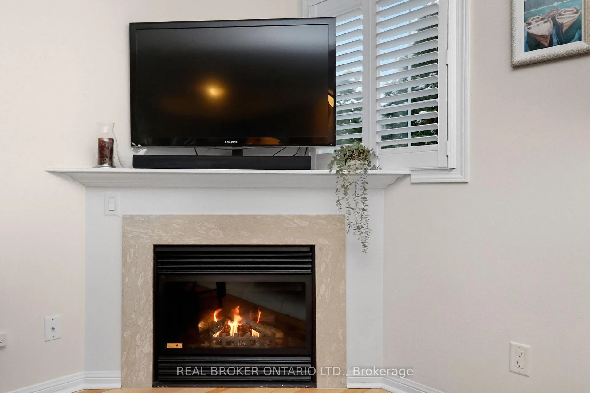 Photo 6 of 83 Green Briar Drive, Collingwood — HOMEH
