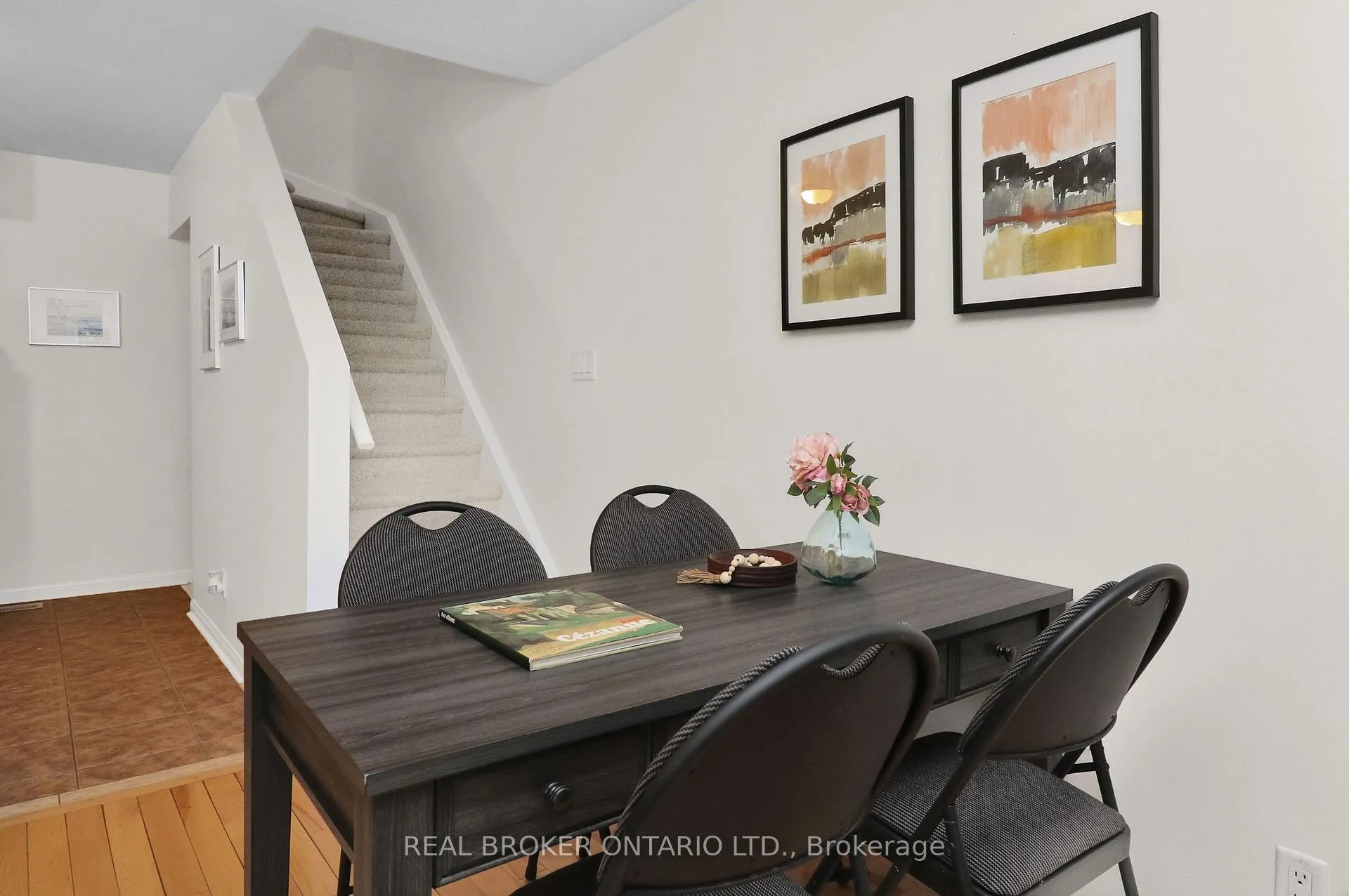 Photo 7 of 83 Green Briar Drive, Collingwood — HOMEH