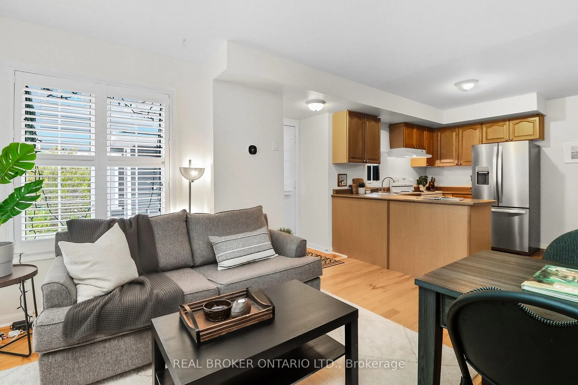 Photo 9 of 83 Green Briar Drive, Collingwood — HOMEH