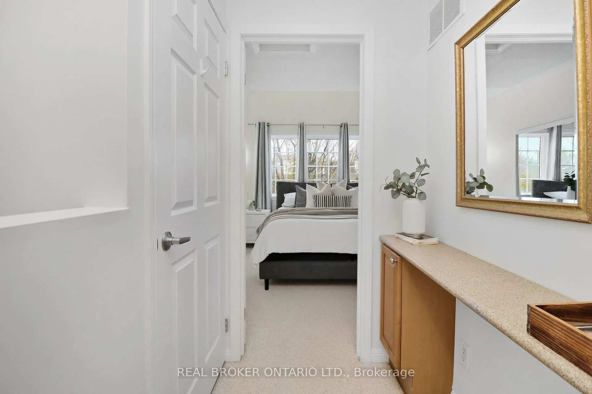 Photo 15 of 83 Green Briar Drive, Collingwood — HOMEH