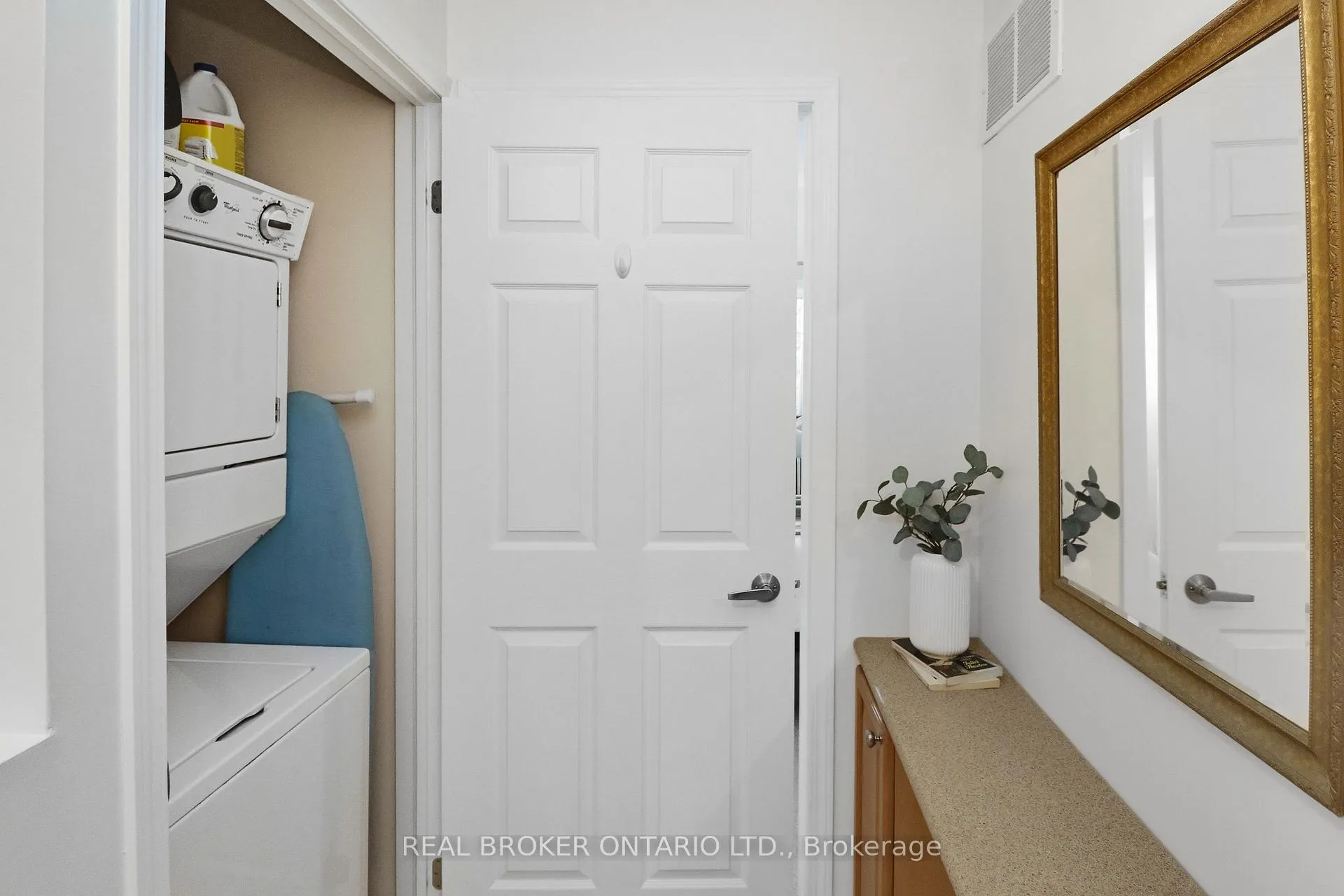 Photo 19 of 83 Green Briar Drive, Collingwood — HOMEH