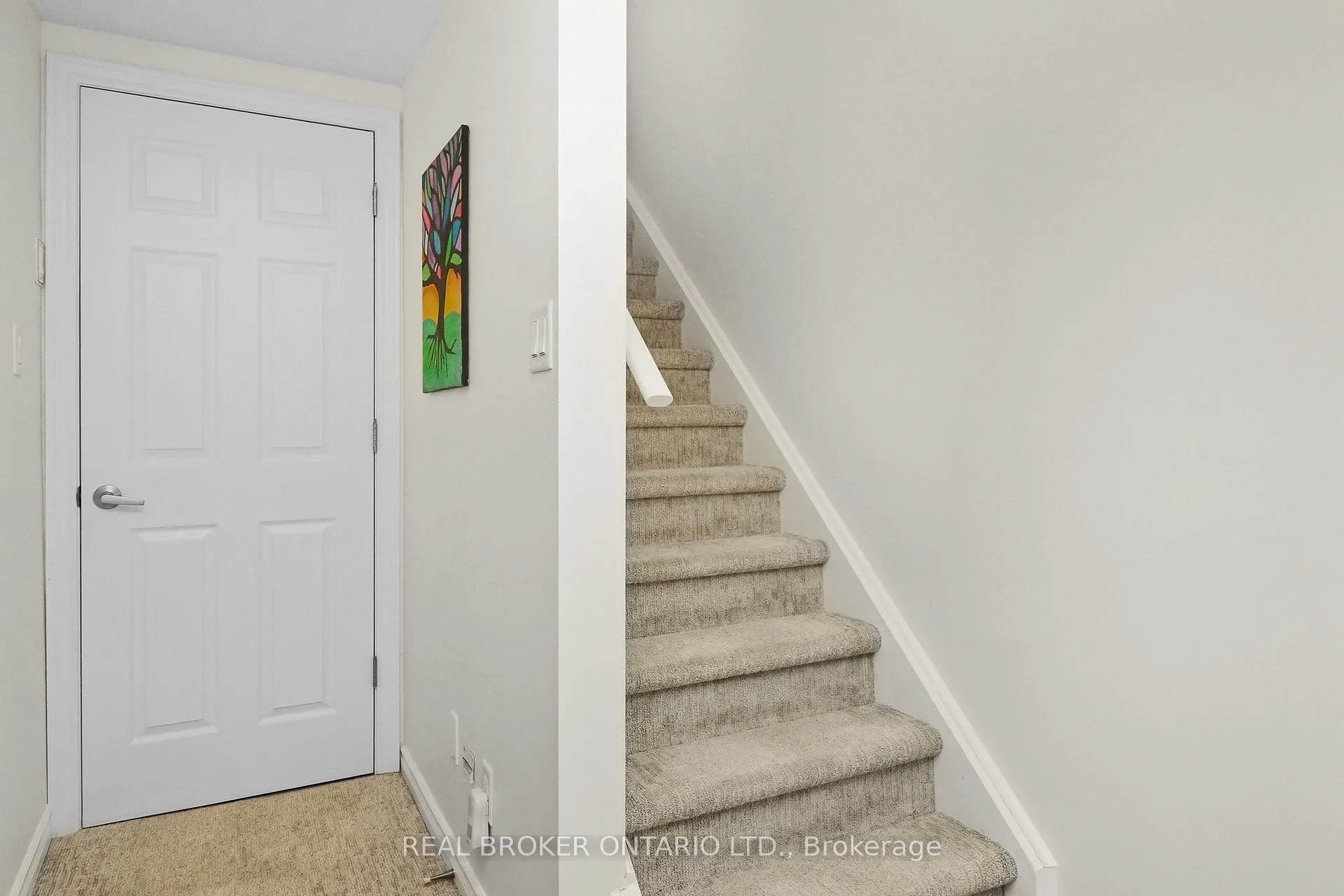 Photo 22 of 83 Green Briar Drive, Collingwood — HOMEH