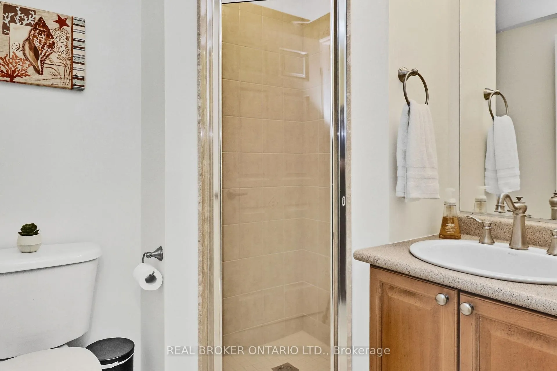 Photo 23 of 83 Green Briar Drive, Collingwood — HOMEH