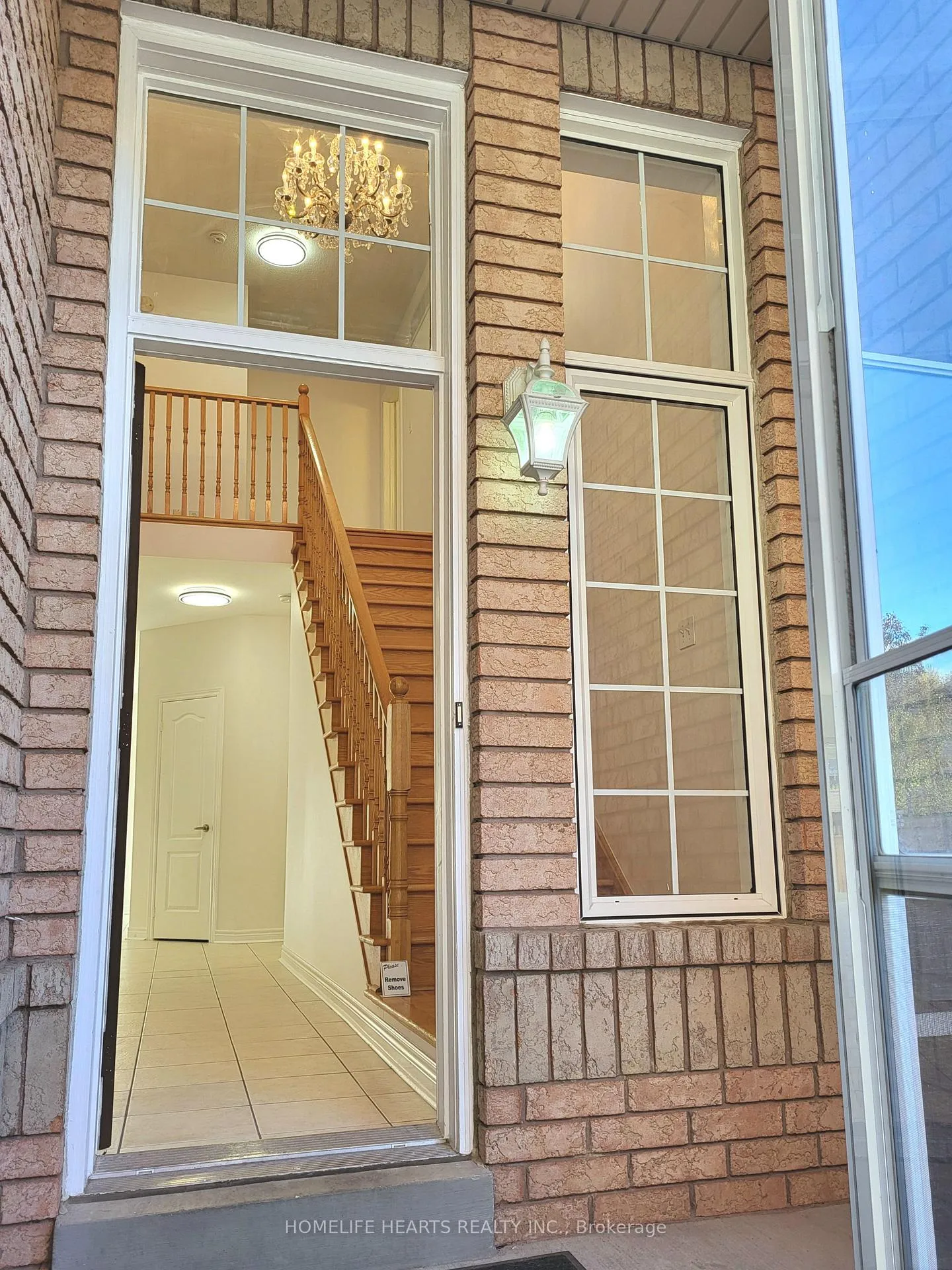 Photo 3 of 15 Cattail Drive, Vaughan, Vellore Village — HOMEH