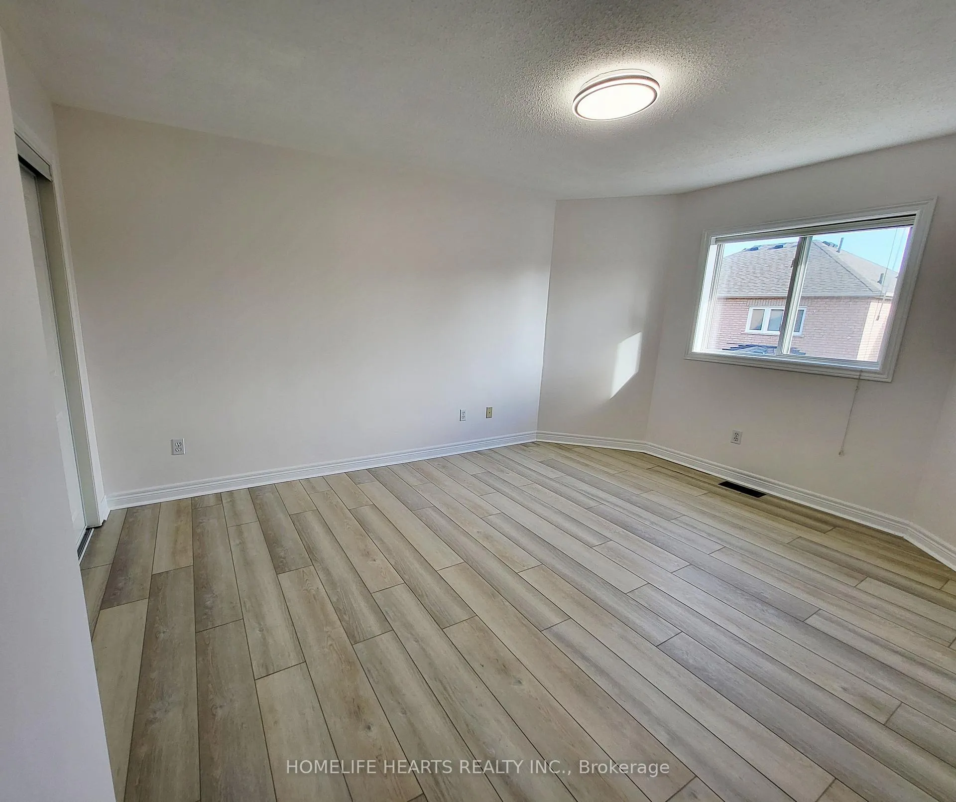 Photo 18 of 15 Cattail Drive, Vaughan, Vellore Village — HOMEH