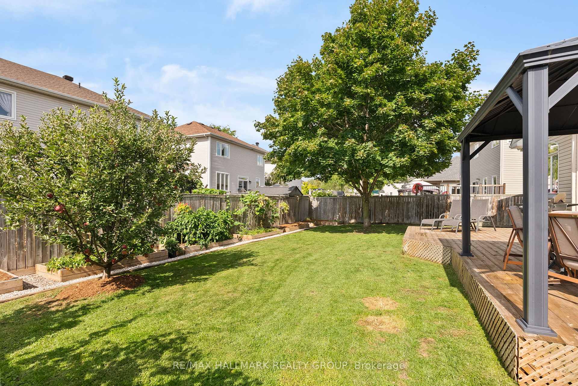Photo 16 of 37 Wilderness Way, Ottawa, Stittsville (North) — HOMEH