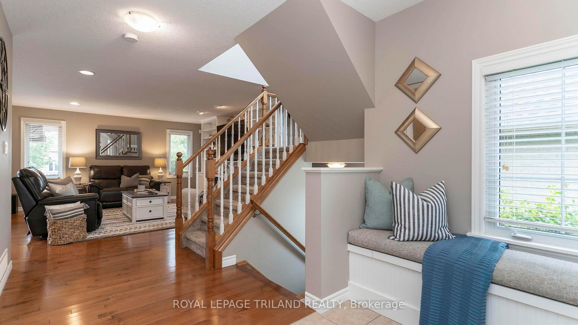 Photo 7 of 16 Kensington Court, St. Thomas — HOMEH