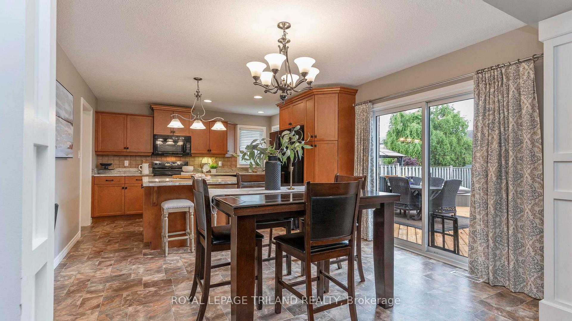 Photo 12 of 16 Kensington Court, St. Thomas — HOMEH