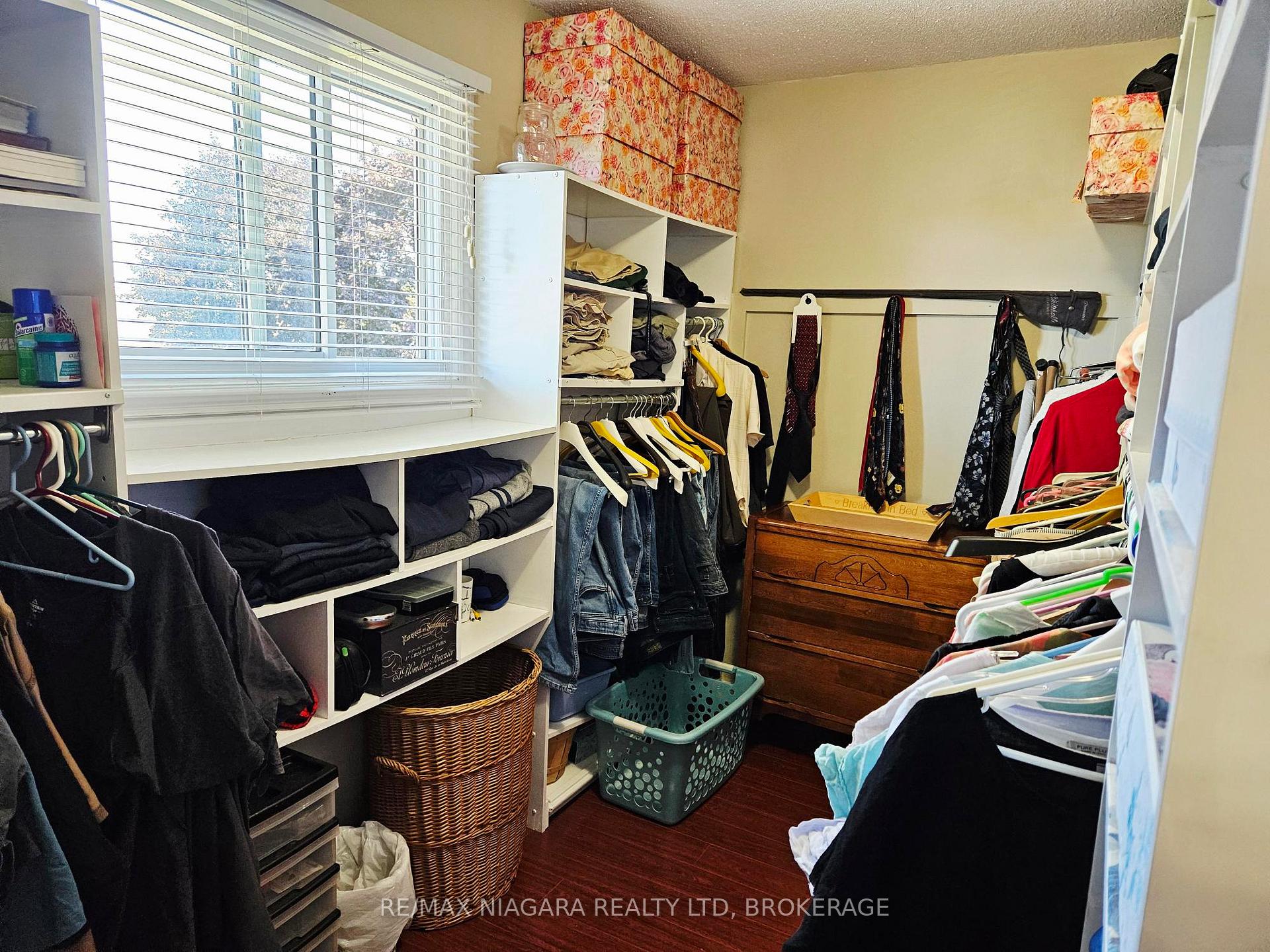 Photo 19 of 26 Strada Boulevard, St. Catharines, Rykert/Vansickle — HOMEH