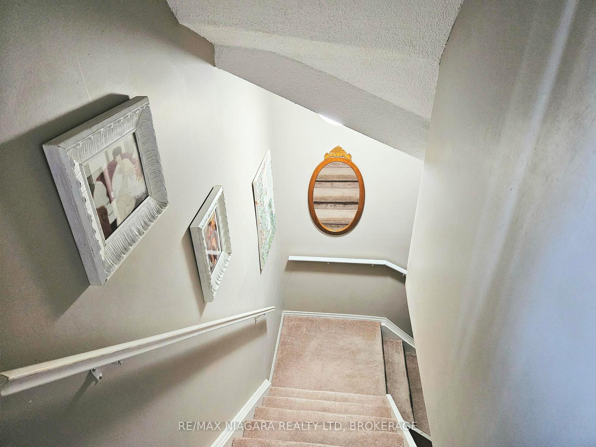 Photo 27 of 26 Strada Boulevard, St. Catharines, Rykert/Vansickle — HOMEH