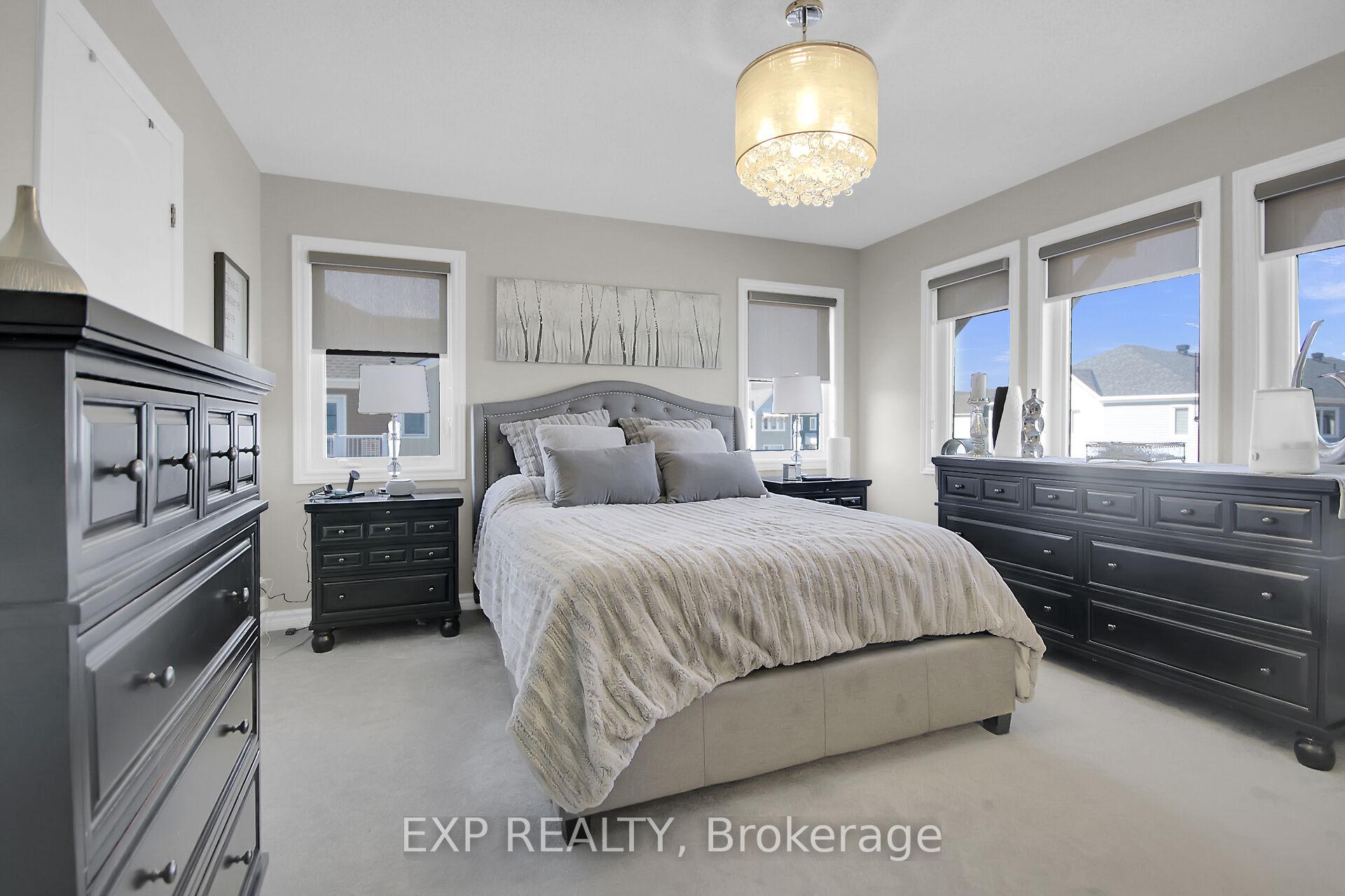 Photo 14 of 814 Bascule Place, Ottawa, Btwn Franktown Rd. & Fallowfield Rd. — HOMEH