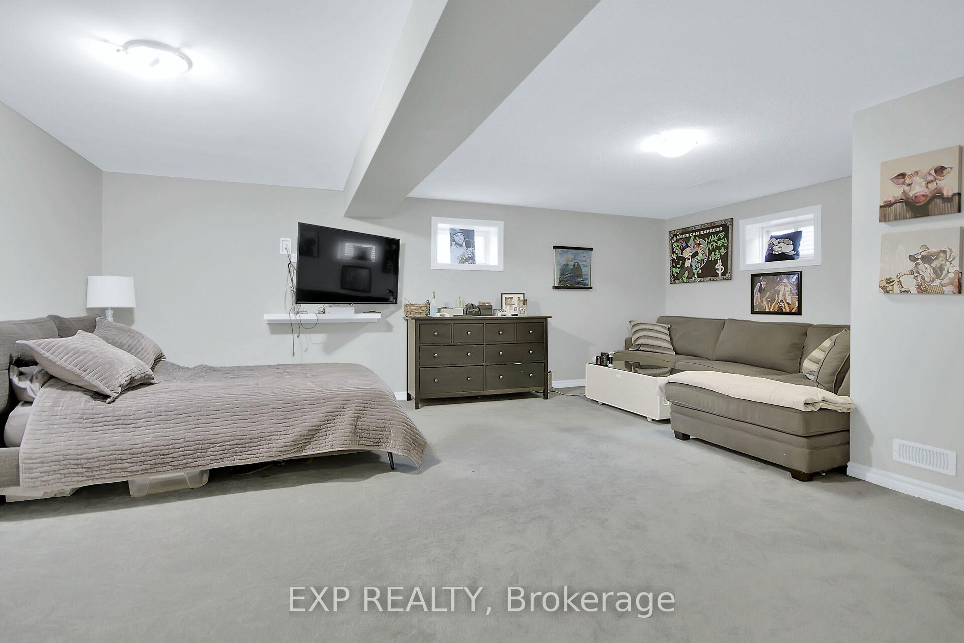 Photo 20 of 814 Bascule Place, Ottawa, Btwn Franktown Rd. & Fallowfield Rd. — HOMEH