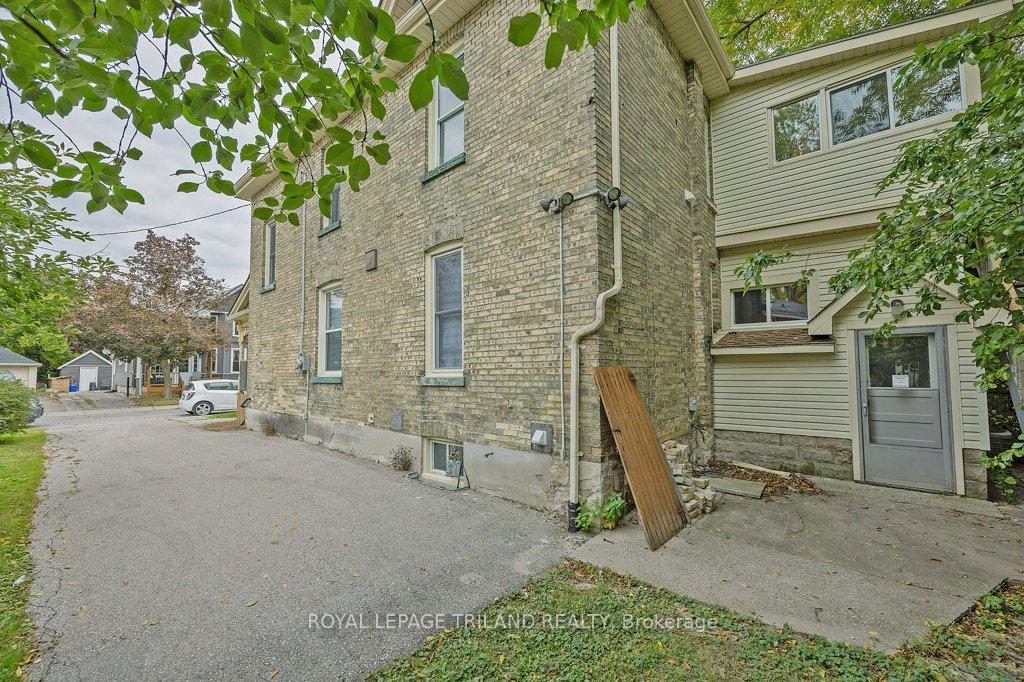 Photo 47 of 8 Elizabeth Street, St. Thomas — HOMEH