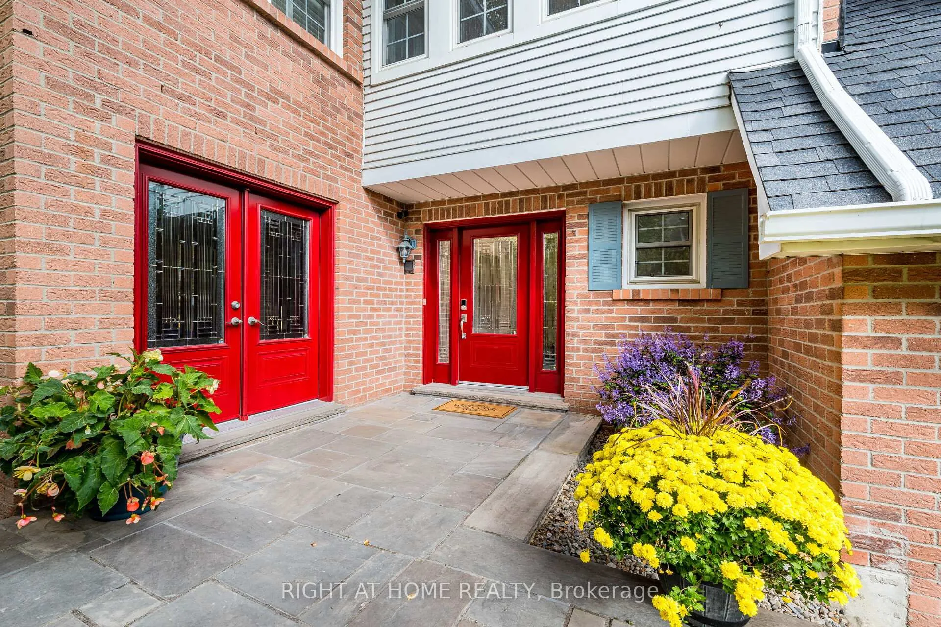 Photo 6 of 51 Redwood Lane, Markham, Unionville — HOMEH