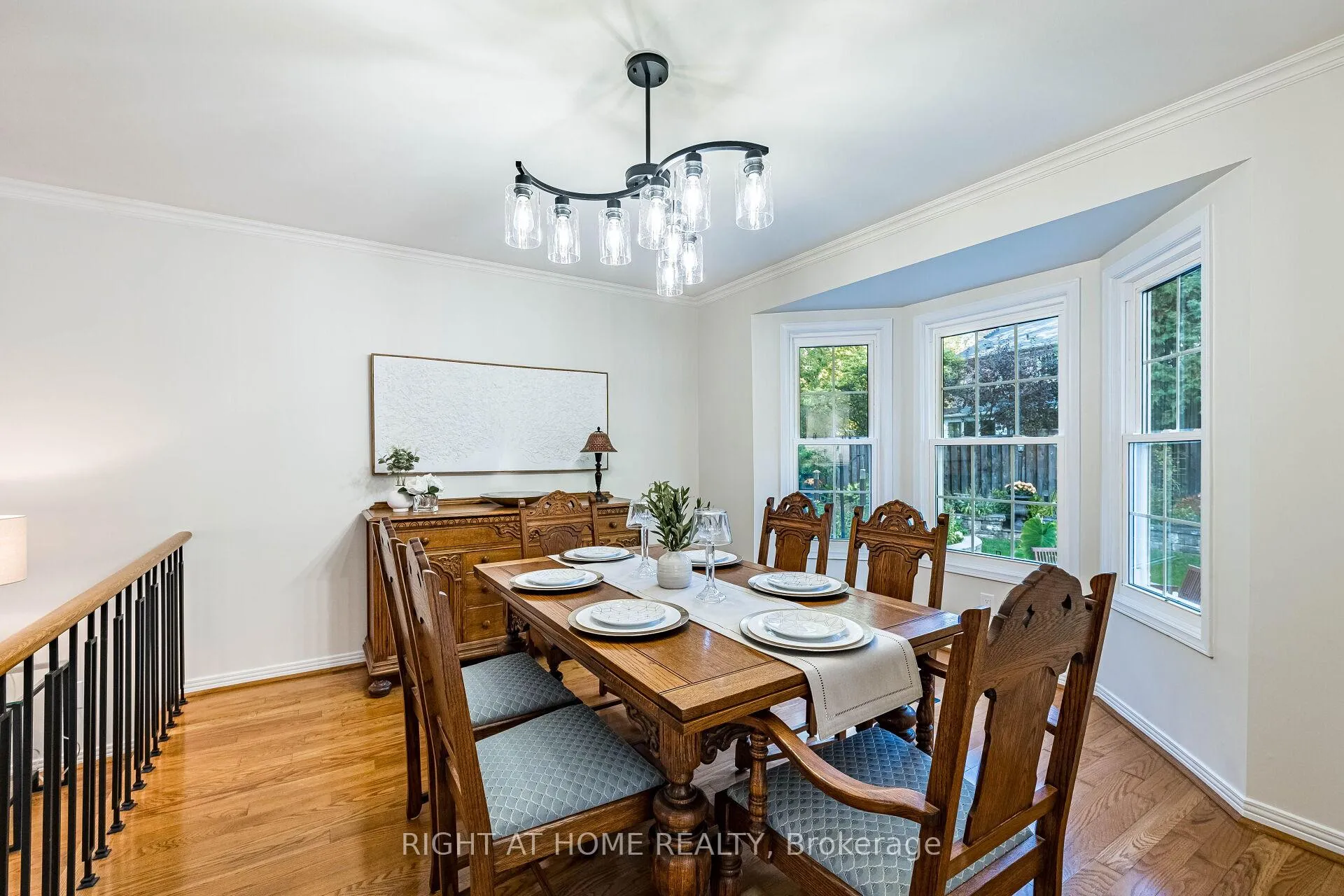 Photo 12 of 51 Redwood Lane, Markham, Unionville — HOMEH