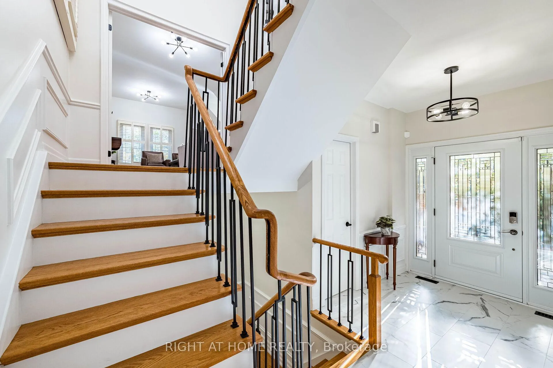 Photo 18 of 51 Redwood Lane, Markham, Unionville — HOMEH