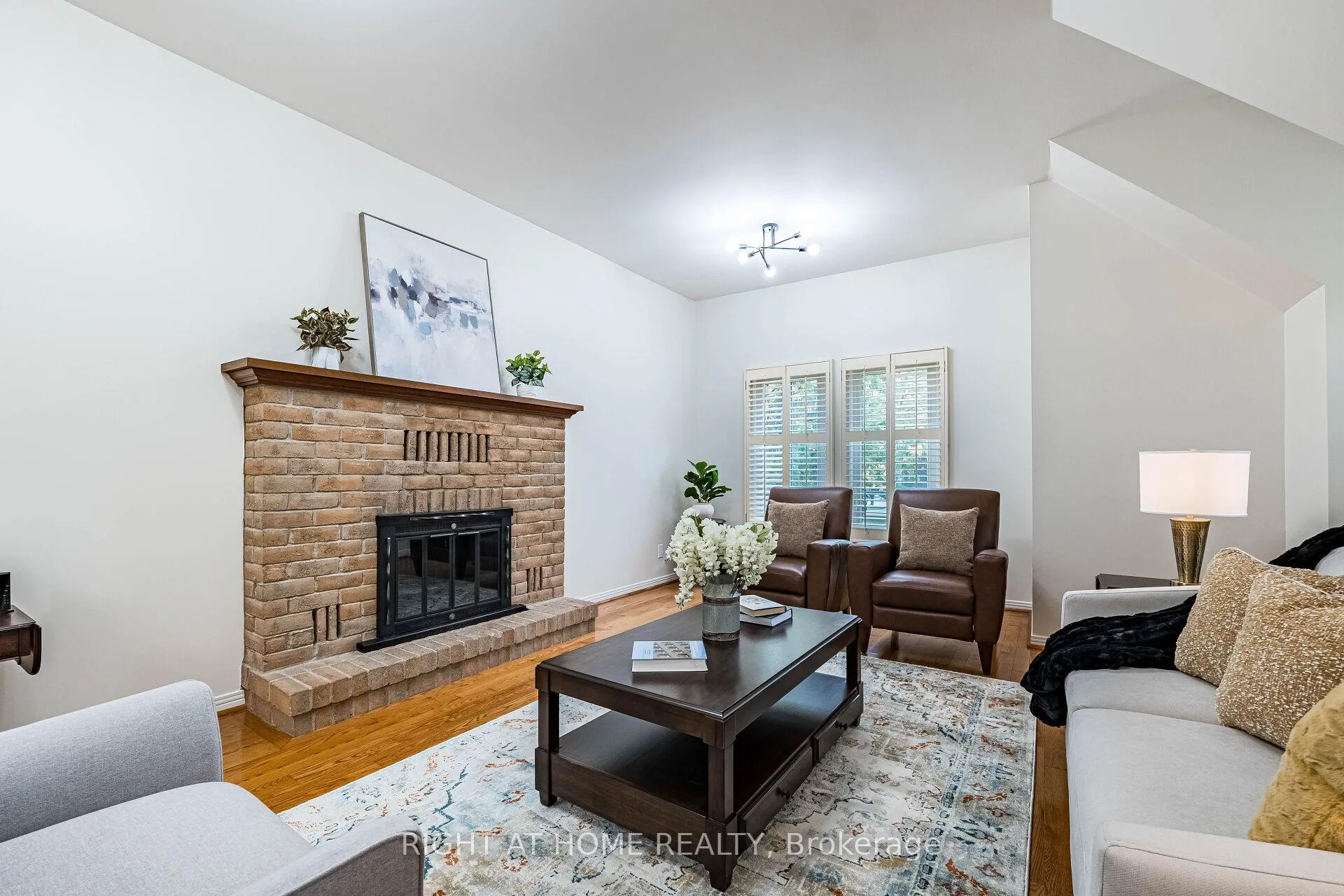 Photo 20 of 51 Redwood Lane, Markham, Unionville — HOMEH