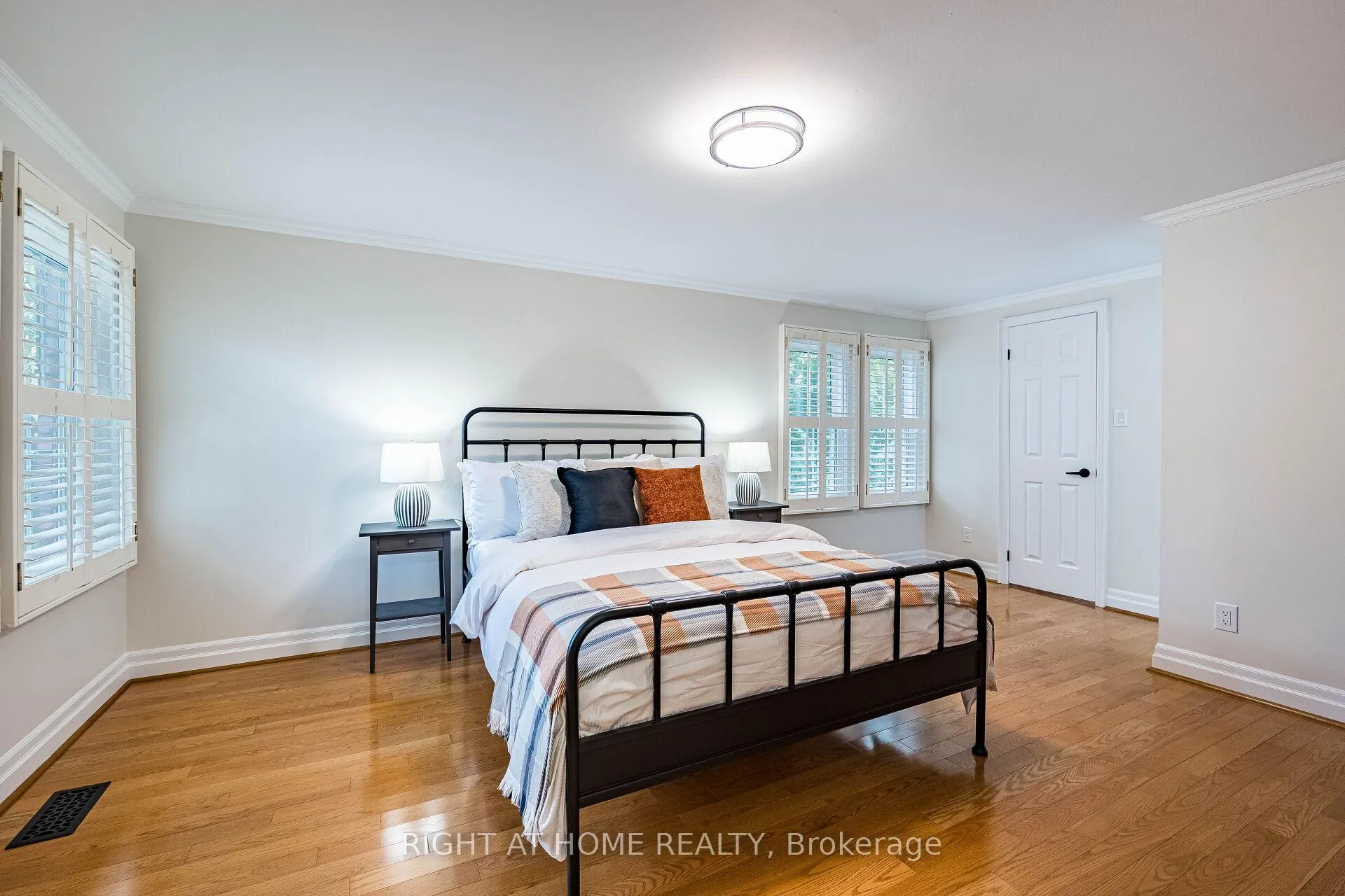 Photo 22 of 51 Redwood Lane, Markham, Unionville — HOMEH
