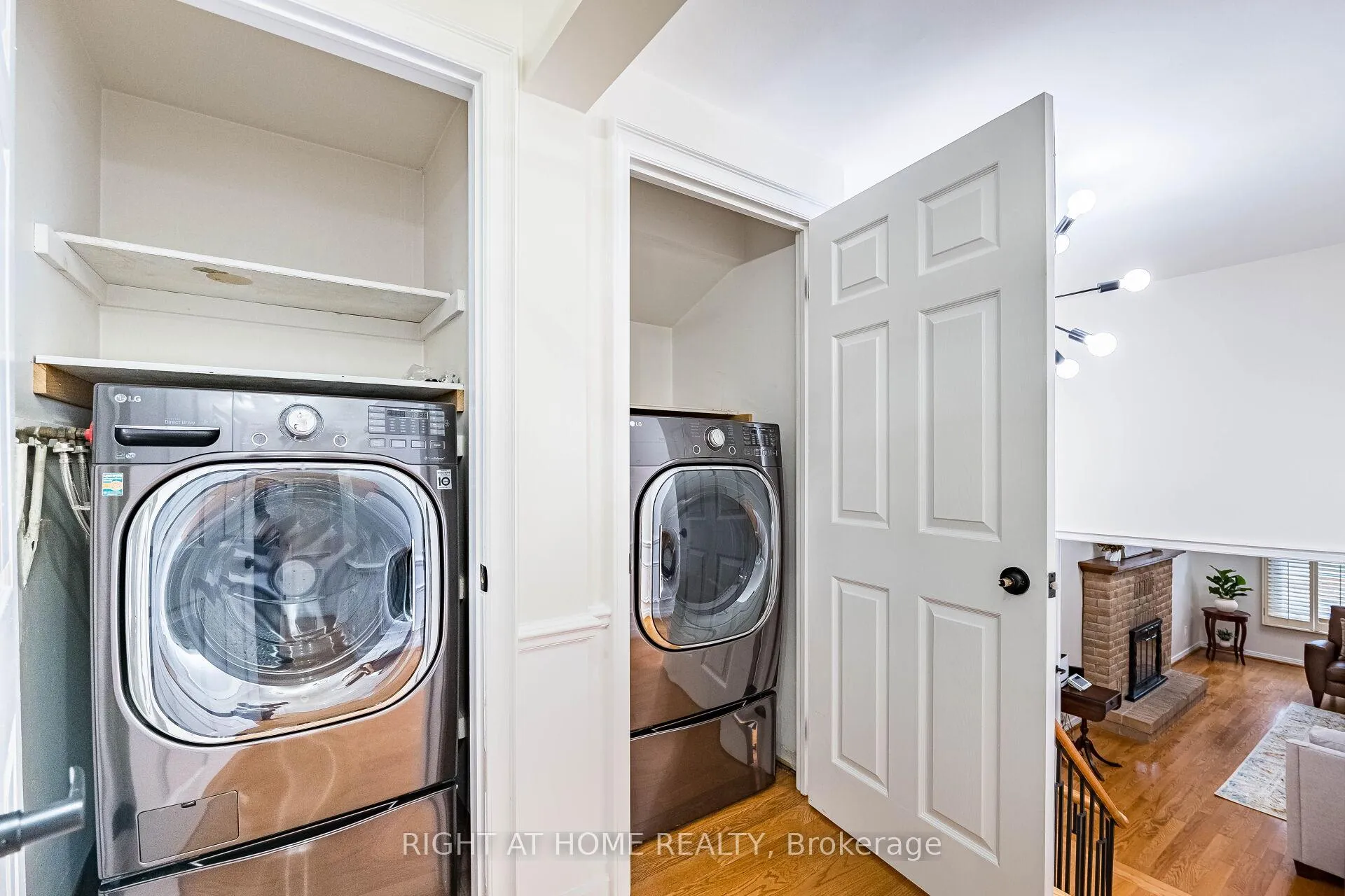 Photo 28 of 51 Redwood Lane, Markham, Unionville — HOMEH