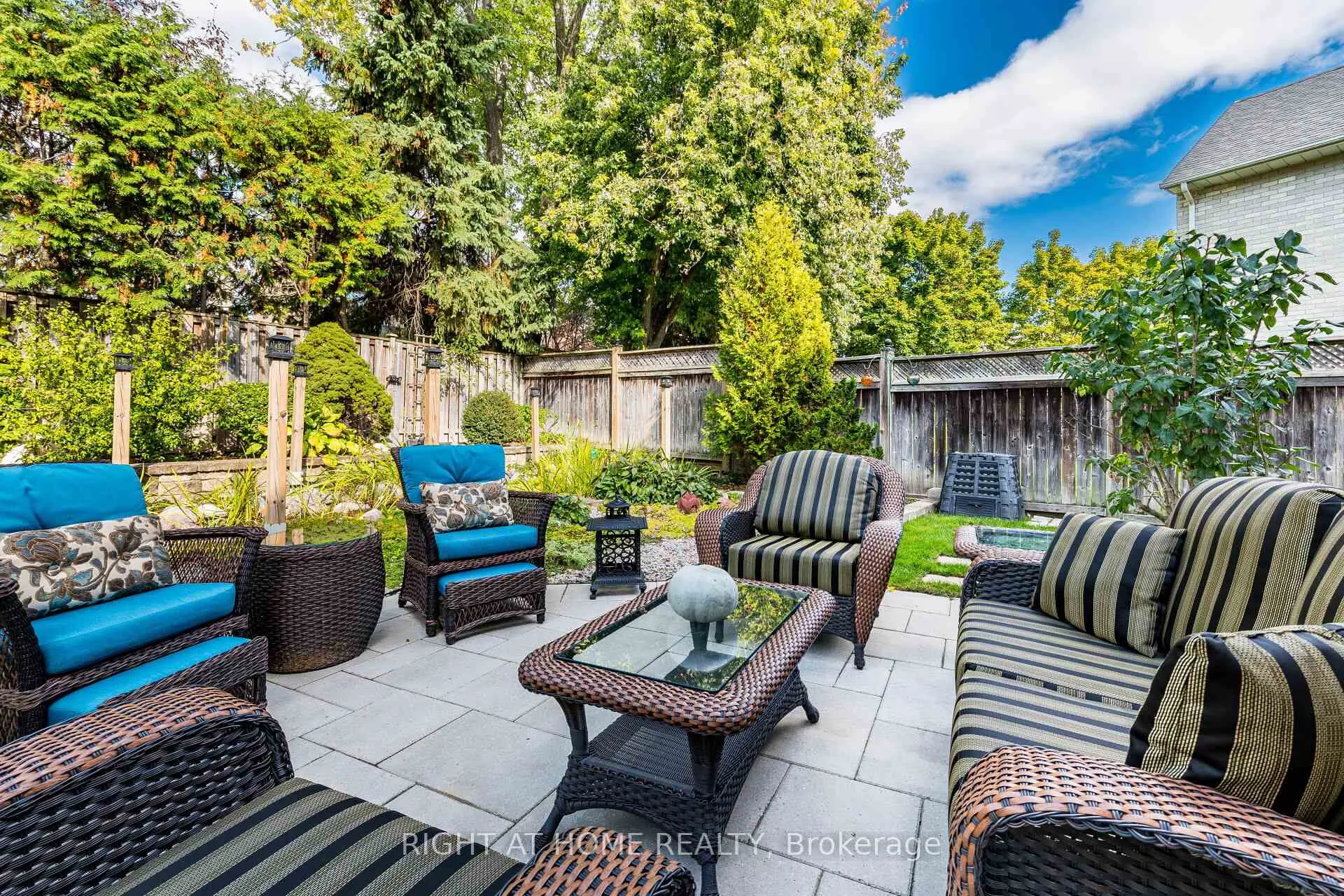 Photo 33 of 51 Redwood Lane, Markham, Unionville — HOMEH