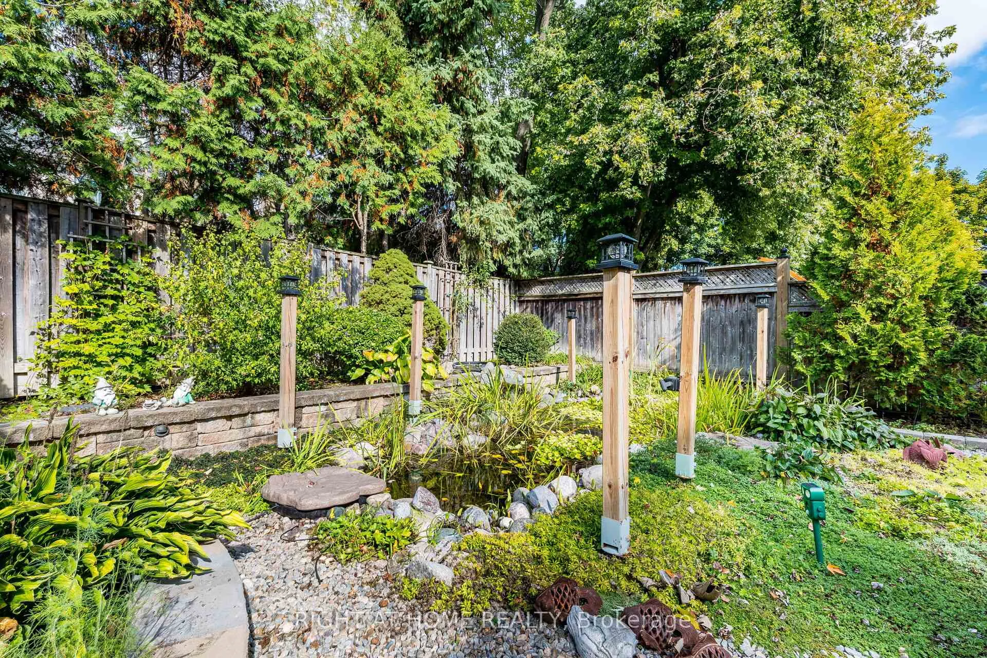 Photo 35 of 51 Redwood Lane, Markham, Unionville — HOMEH