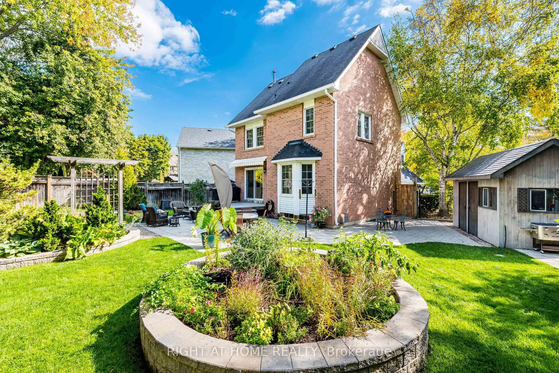 Photo 38 of 51 Redwood Lane, Markham, Unionville — HOMEH