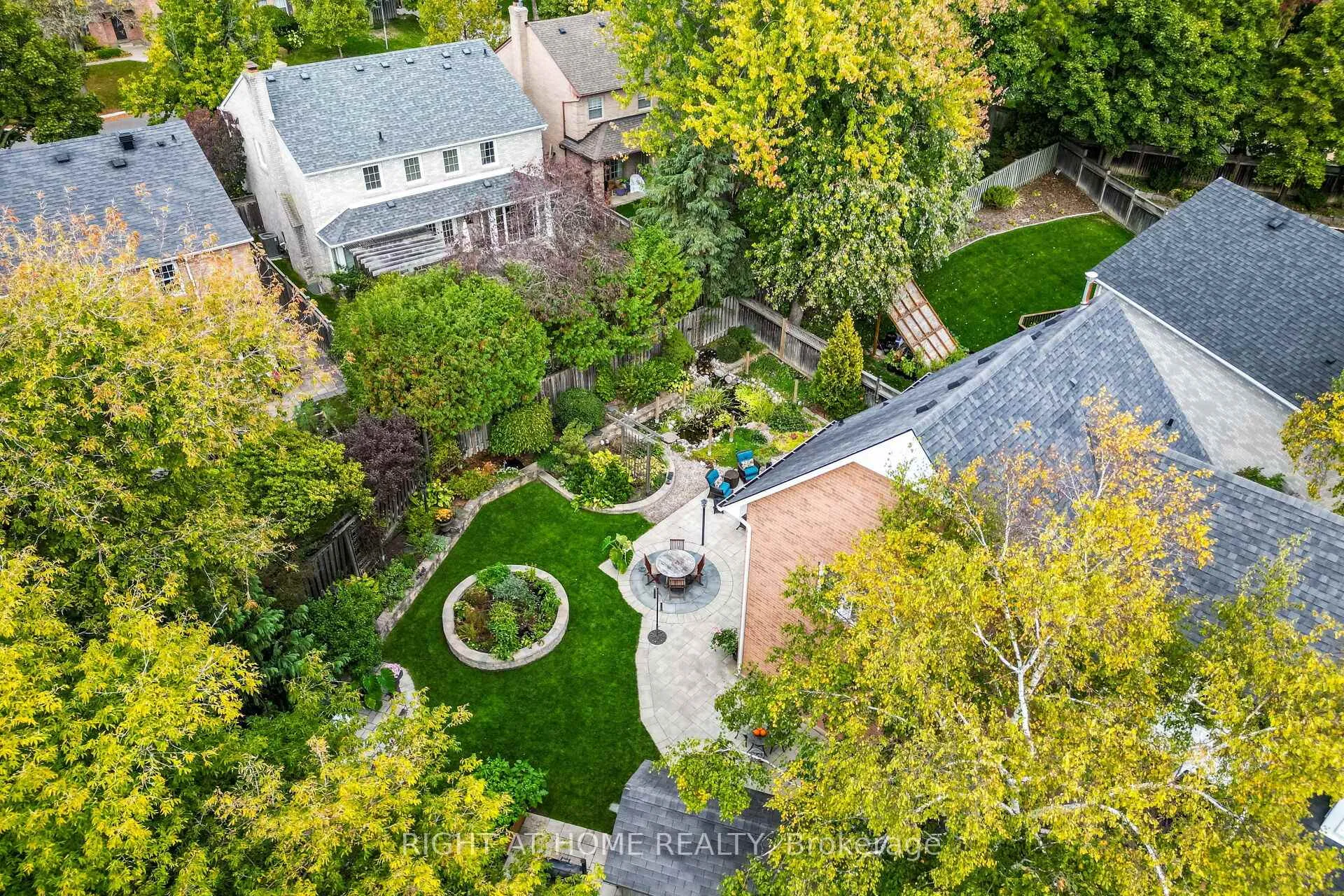 Photo 40 of 51 Redwood Lane, Markham, Unionville — HOMEH