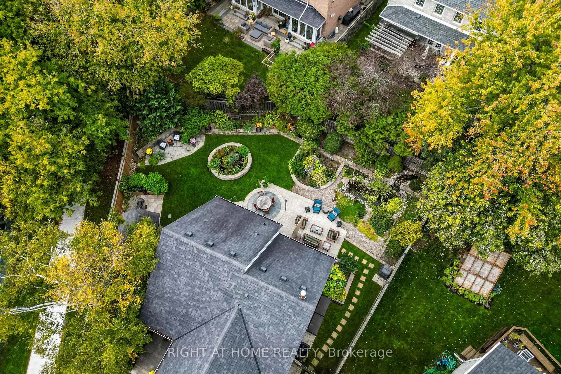 Photo 41 of 51 Redwood Lane, Markham, Unionville — HOMEH