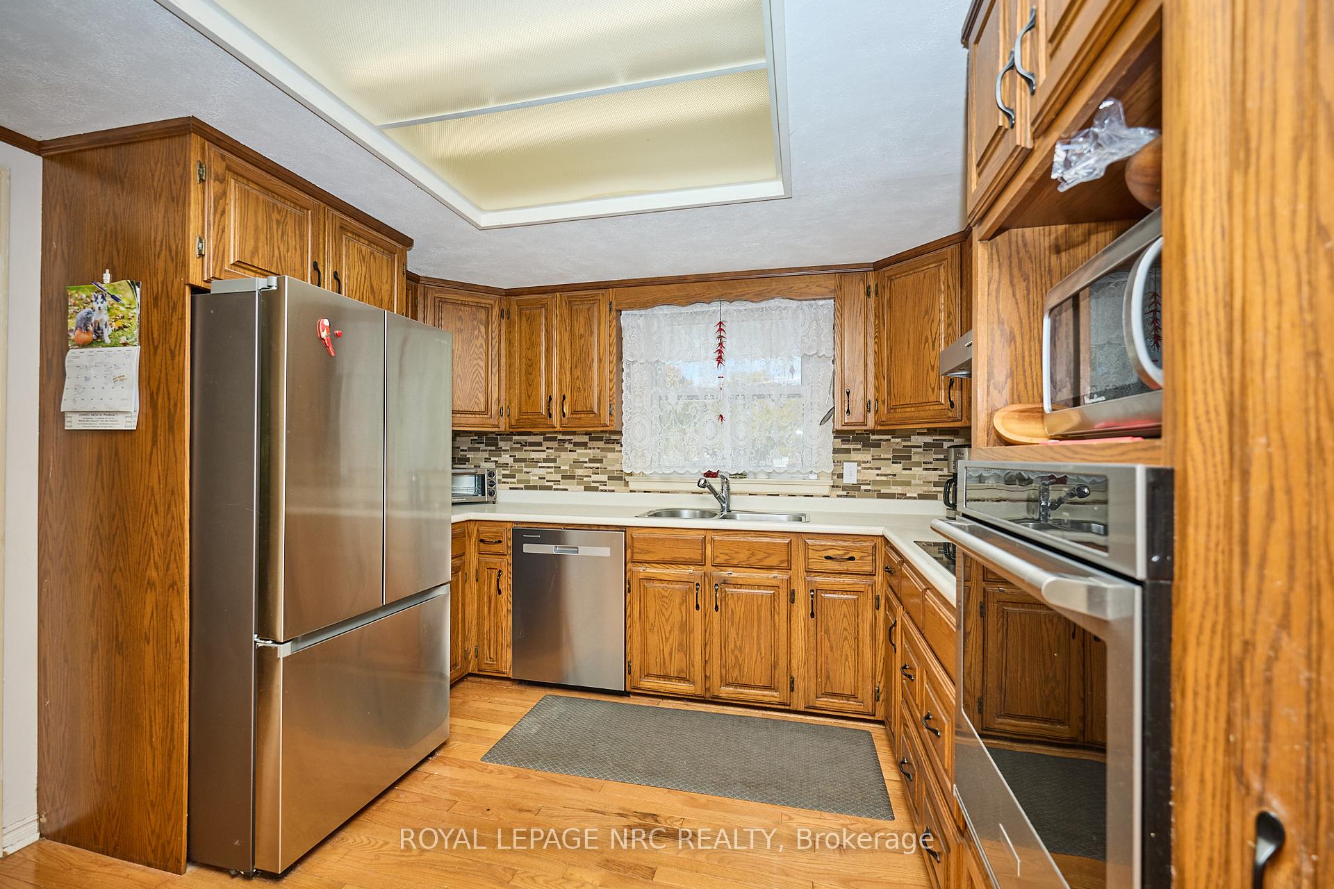 Photo 4 of 7 Hallcrest Avenue, St. Catharines, Vine/Linwell — HOMEH