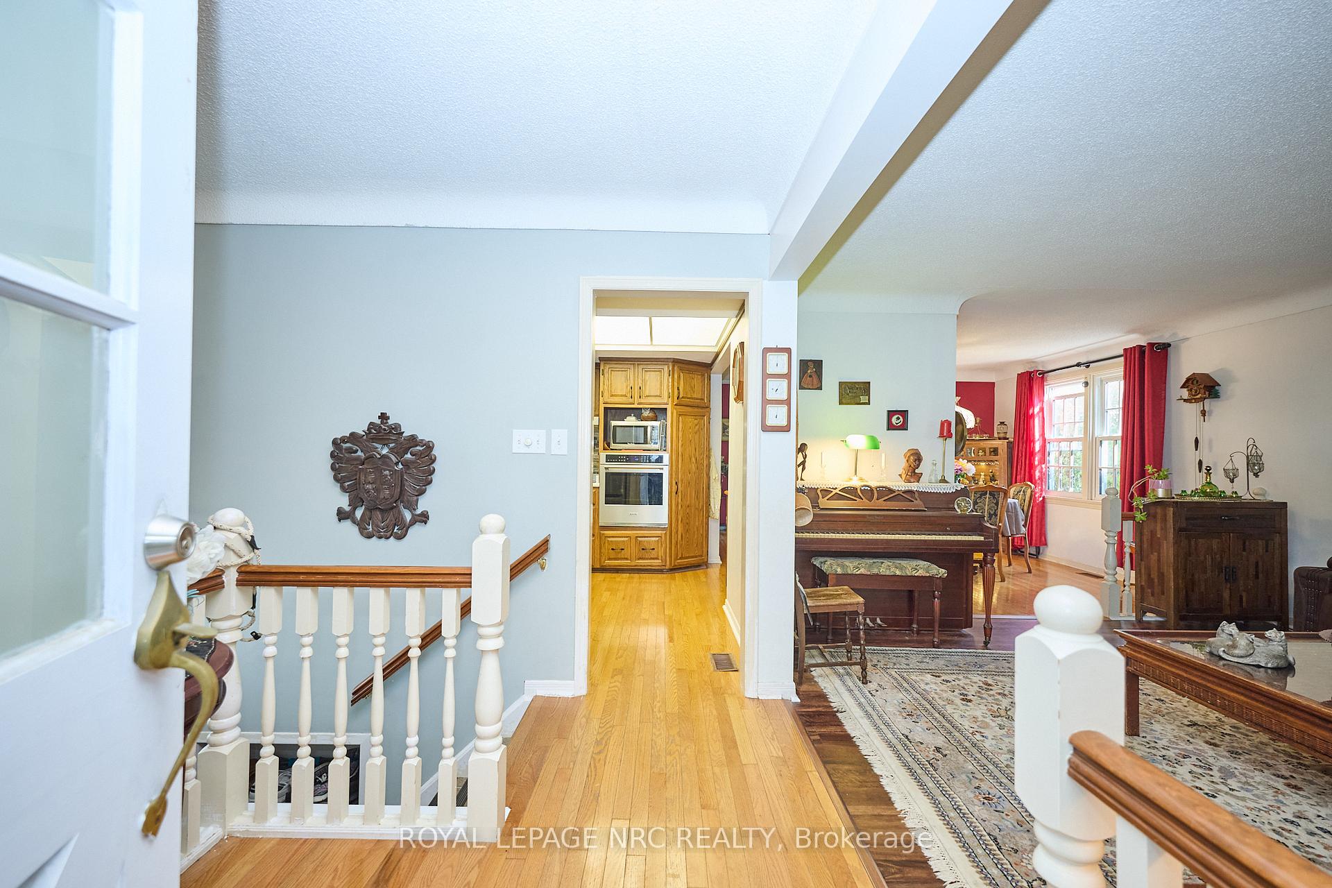 Photo 8 of 7 Hallcrest Avenue, St. Catharines, Vine/Linwell — HOMEH