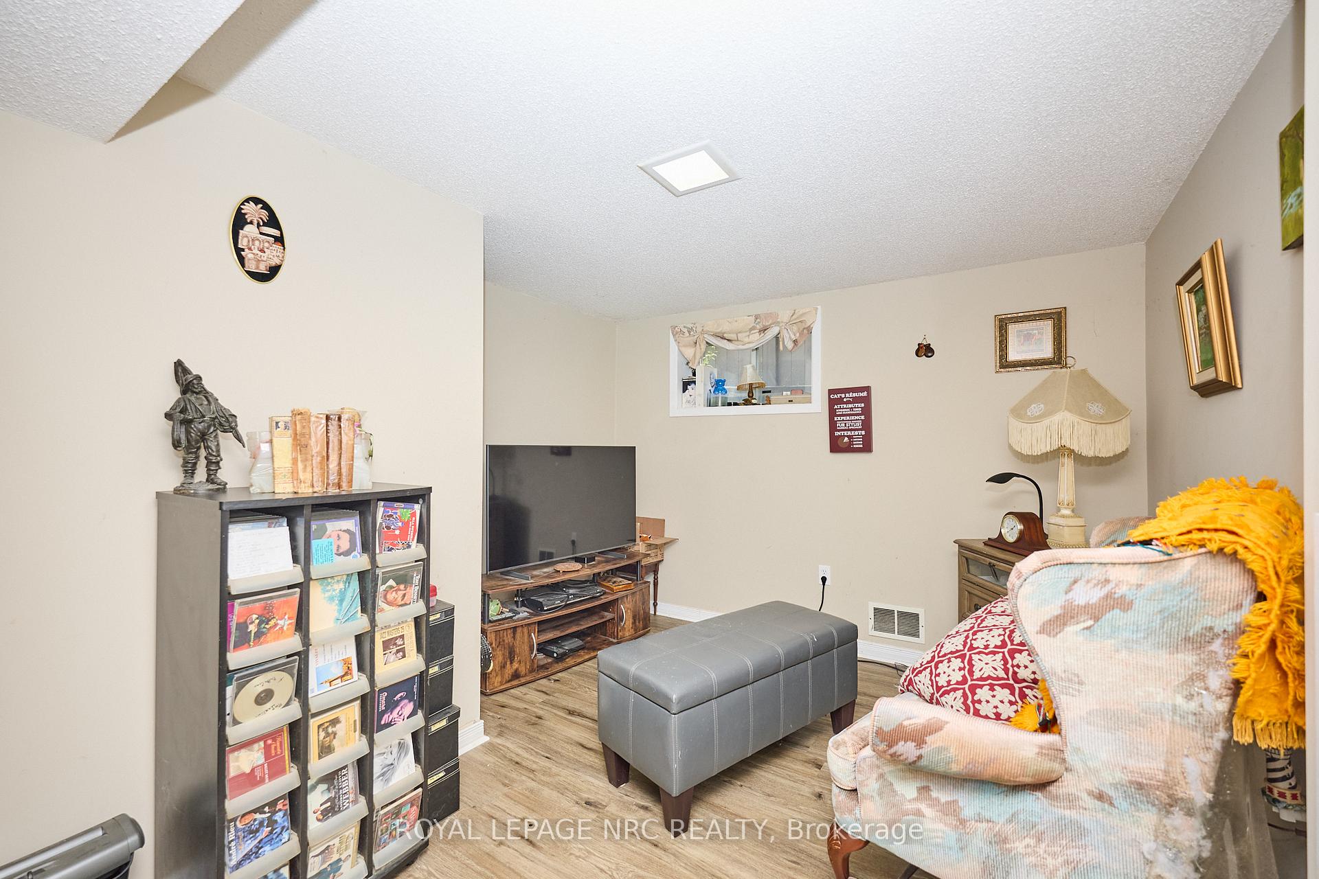 Photo 19 of 7 Hallcrest Avenue, St. Catharines, Vine/Linwell — HOMEH