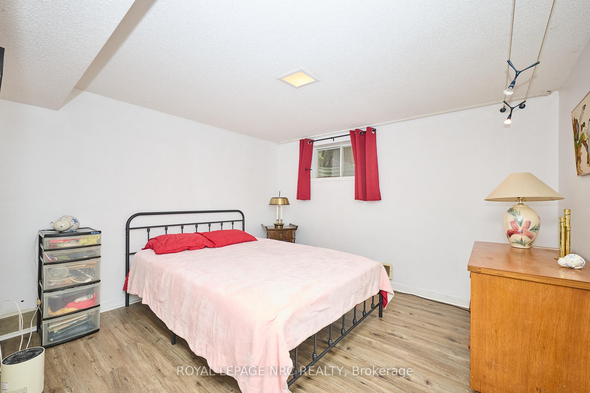 Photo 22 of 7 Hallcrest Avenue, St. Catharines, Vine/Linwell — HOMEH