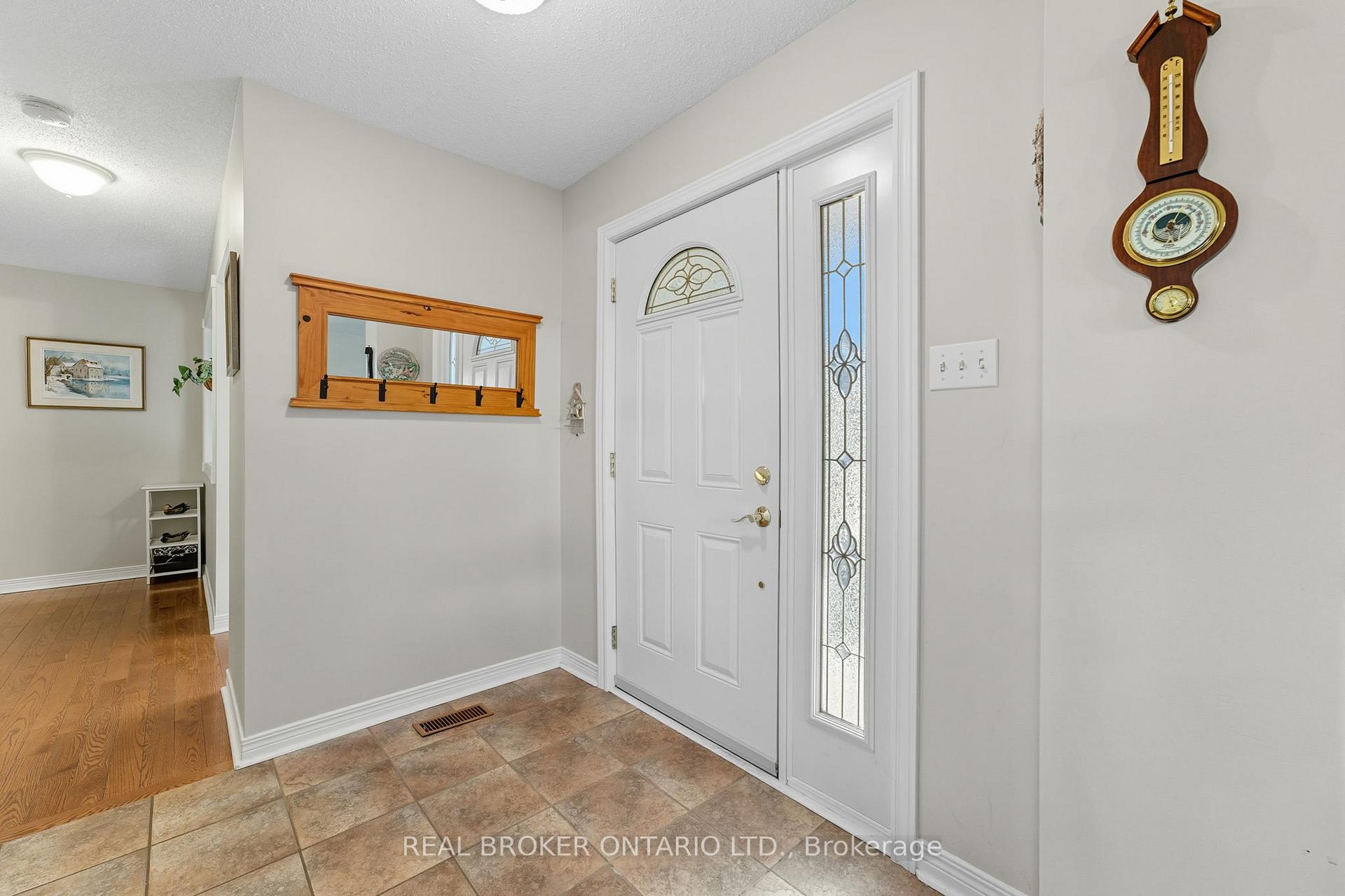 Photo 4 of 6 Candow Crescent, Ottawa, Stittsville (North) — HOMEH