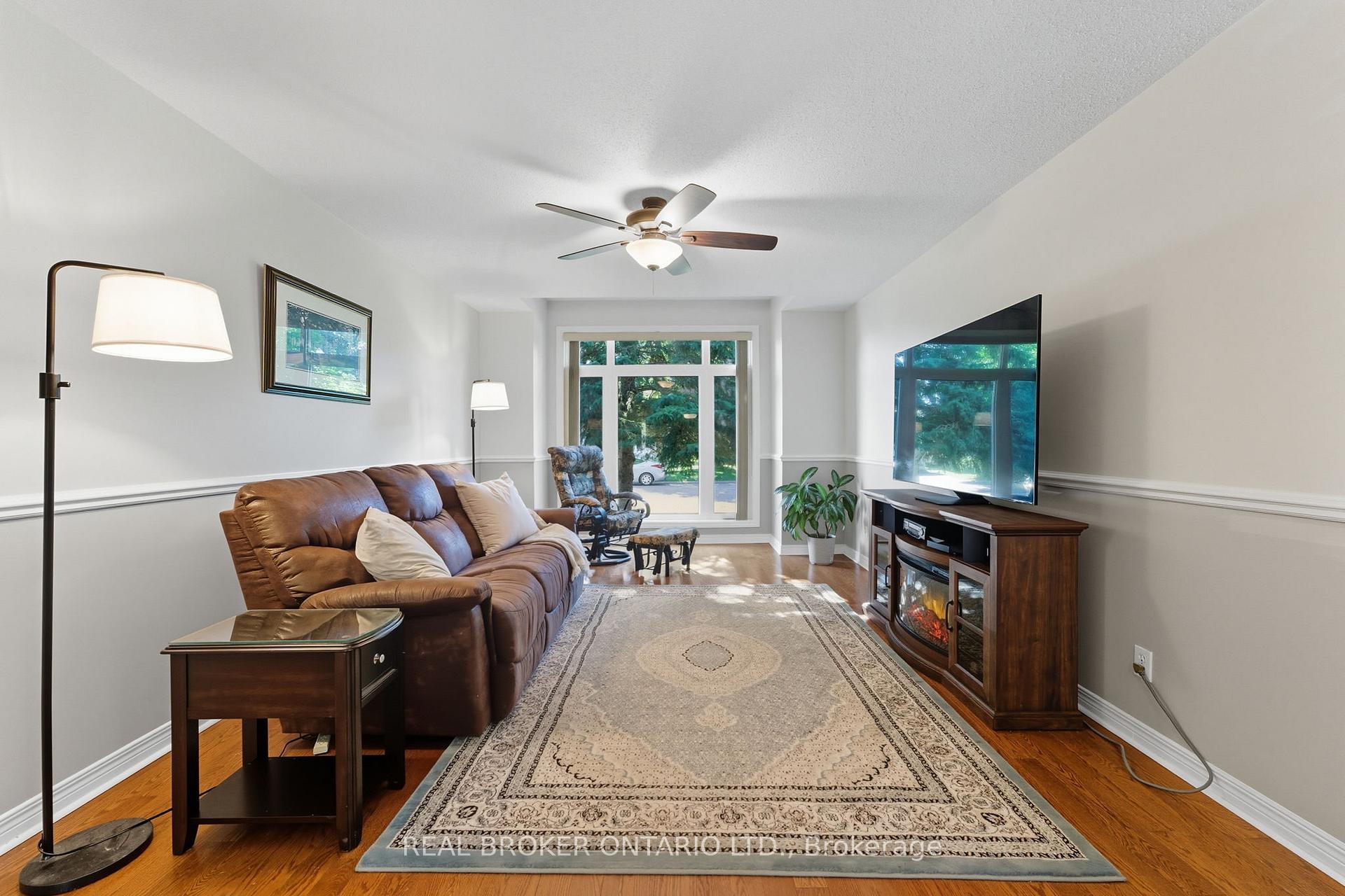 Photo 5 of 6 Candow Crescent, Ottawa, Stittsville (North) — HOMEH