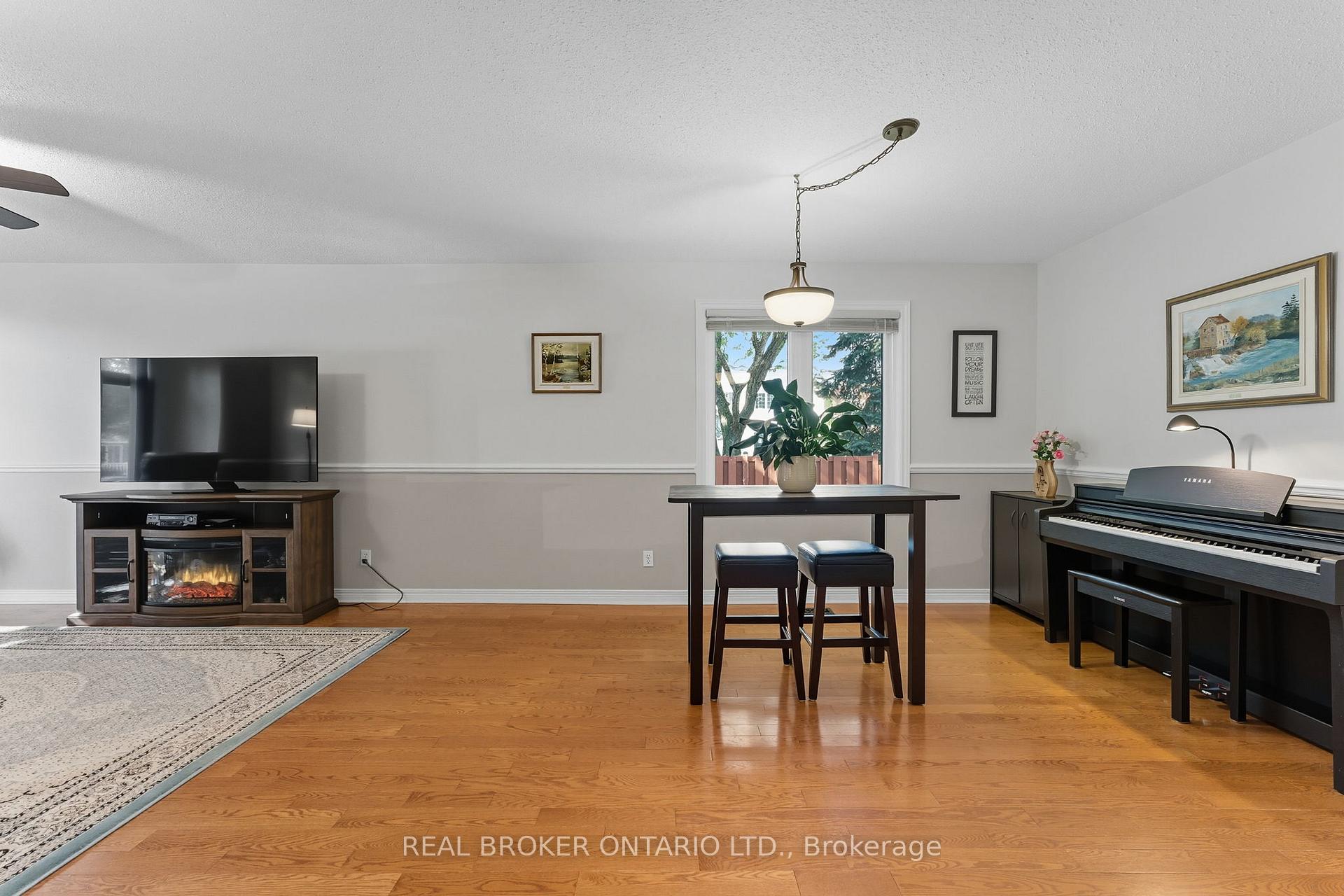 Photo 9 of 6 Candow Crescent, Ottawa, Stittsville (North) — HOMEH