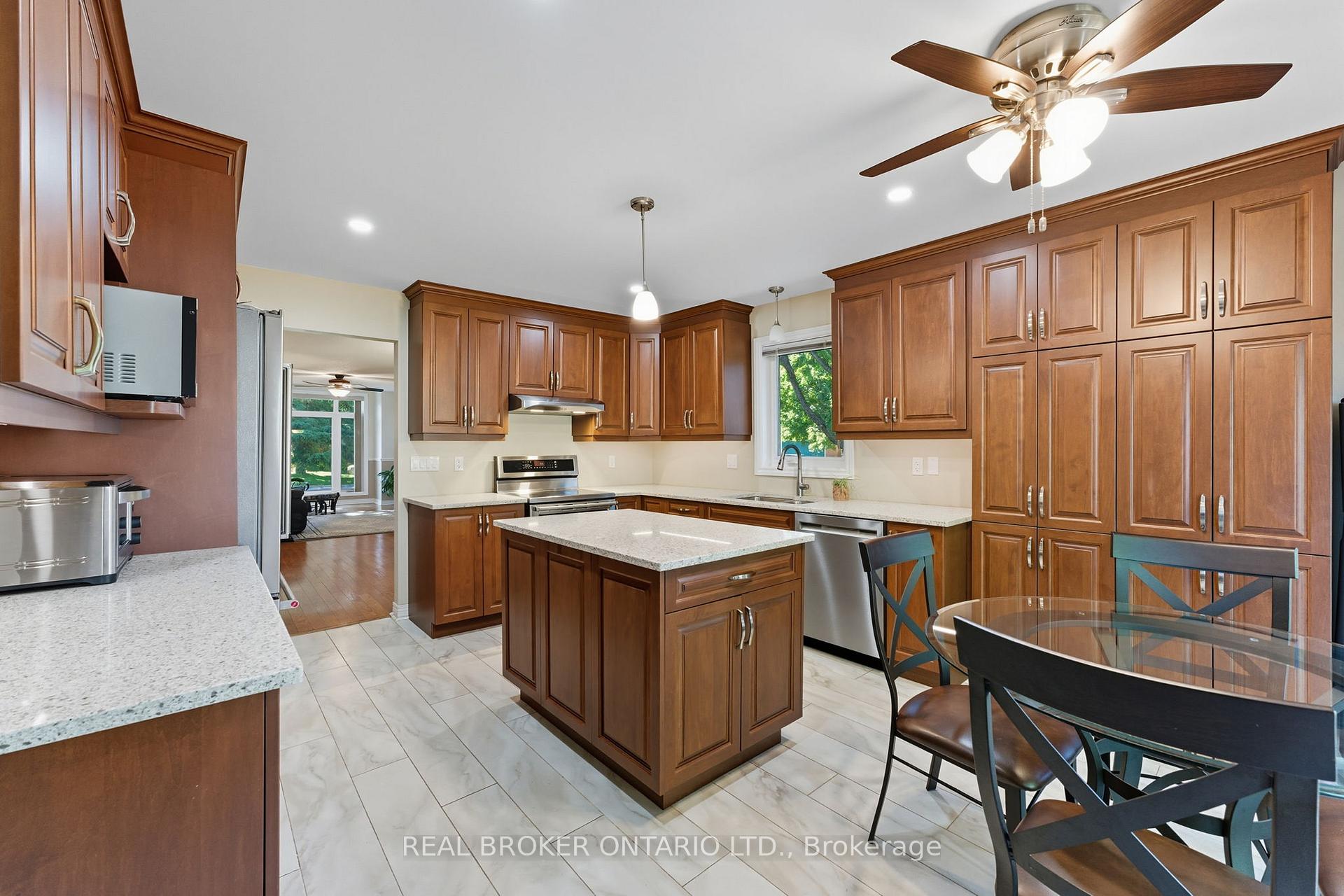 Photo 11 of 6 Candow Crescent, Ottawa, Stittsville (North) — HOMEH