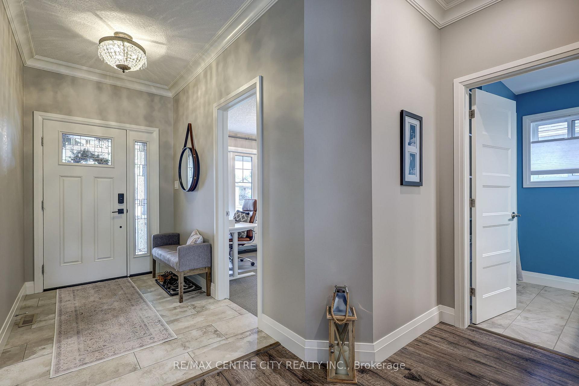 Photo 4 of 22 Deerfield Court, St. Thomas — HOMEH