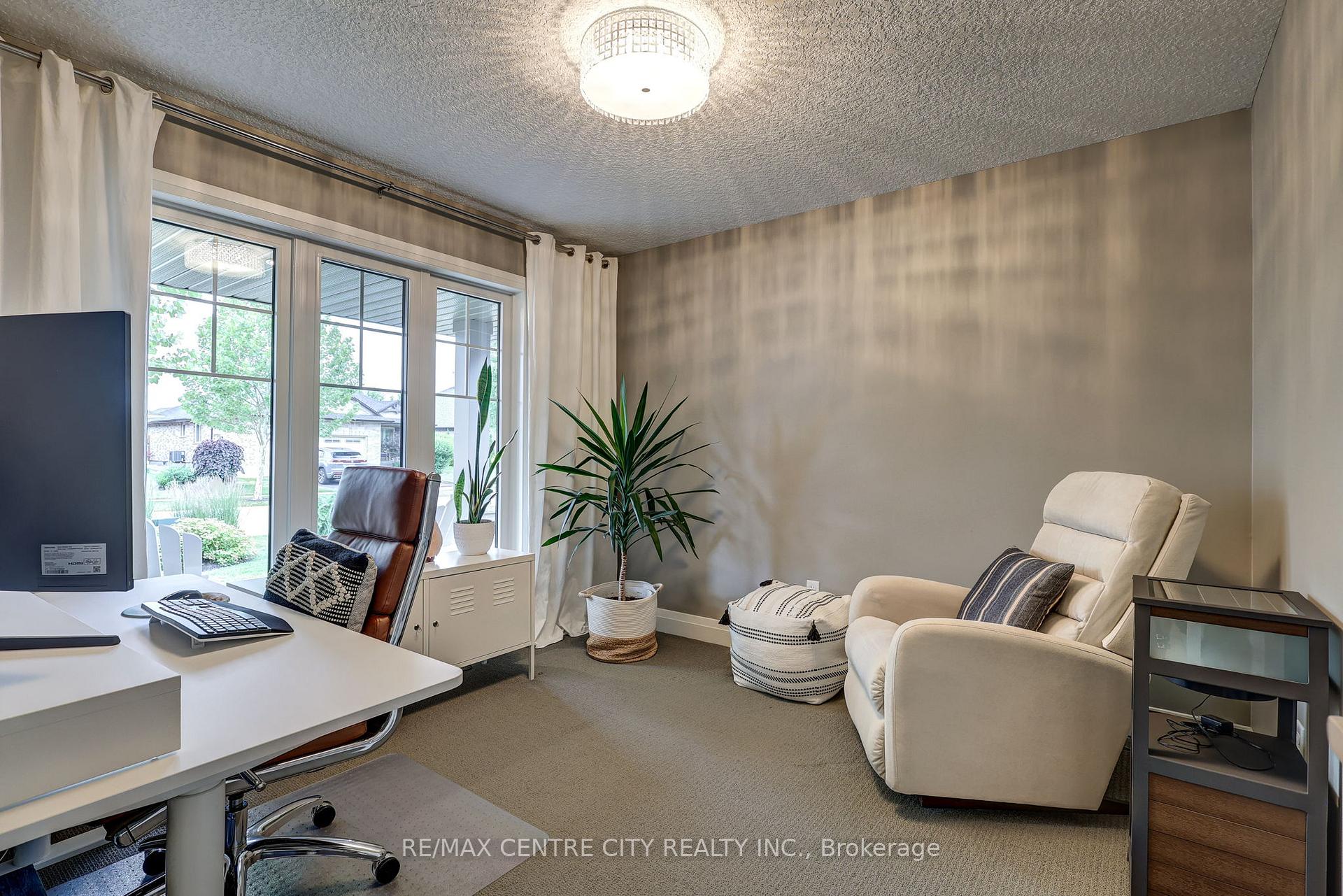 Photo 13 of 22 Deerfield Court, St. Thomas — HOMEH