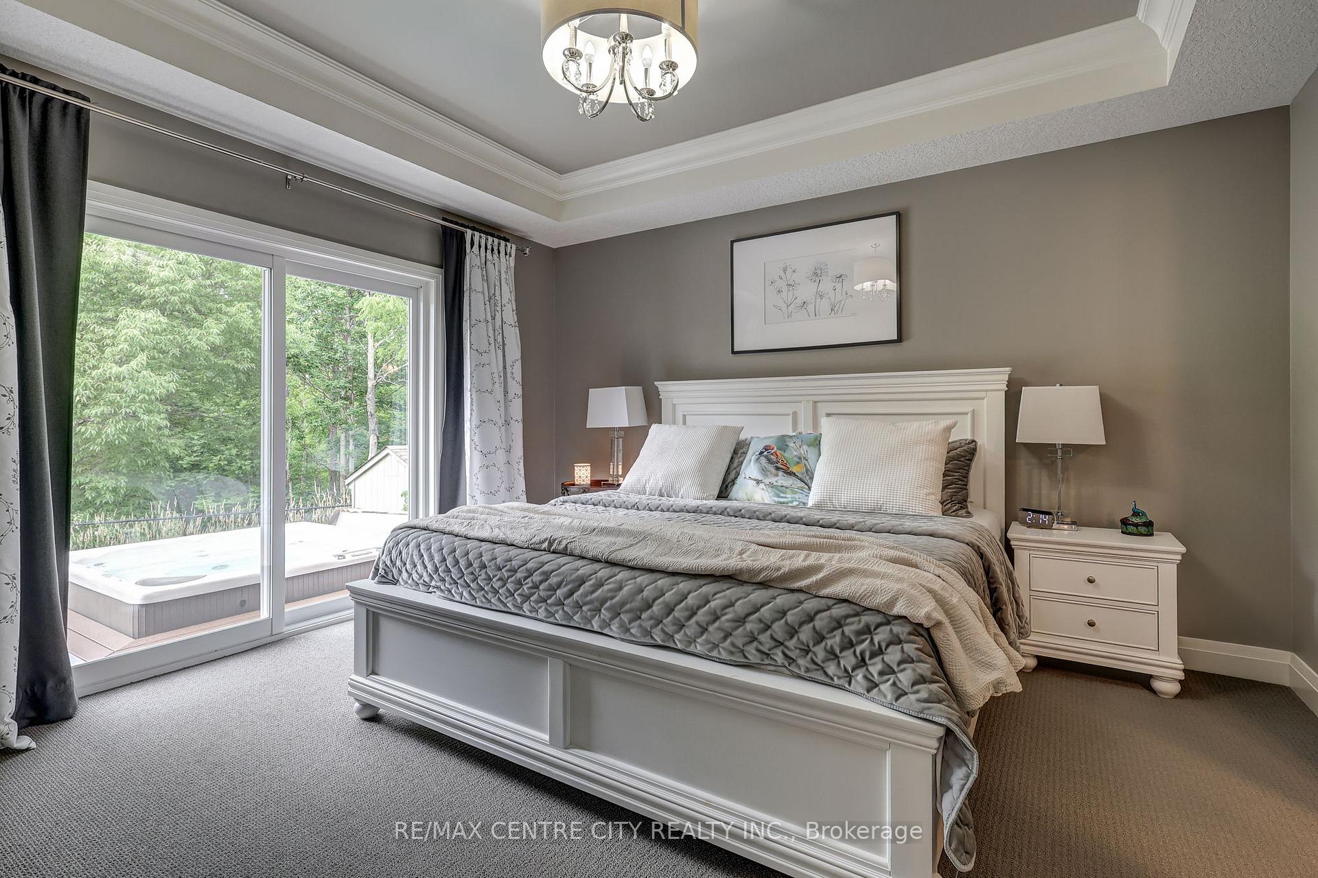 Photo 14 of 22 Deerfield Court, St. Thomas — HOMEH