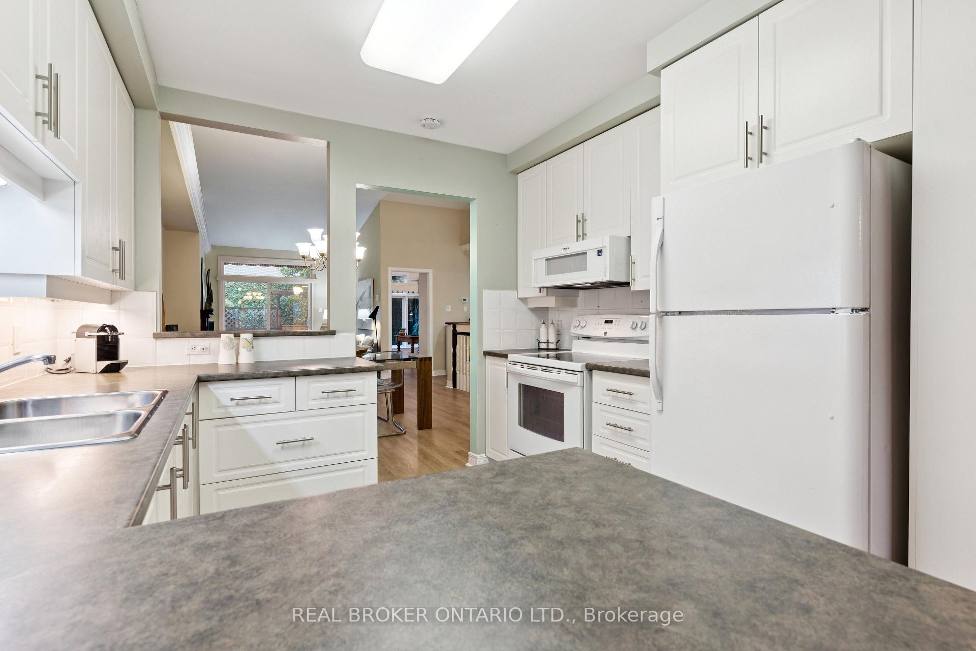 Photo 17 of 29 Sable Run Drive, Ottawa, Stittsville (Central) — HOMEH