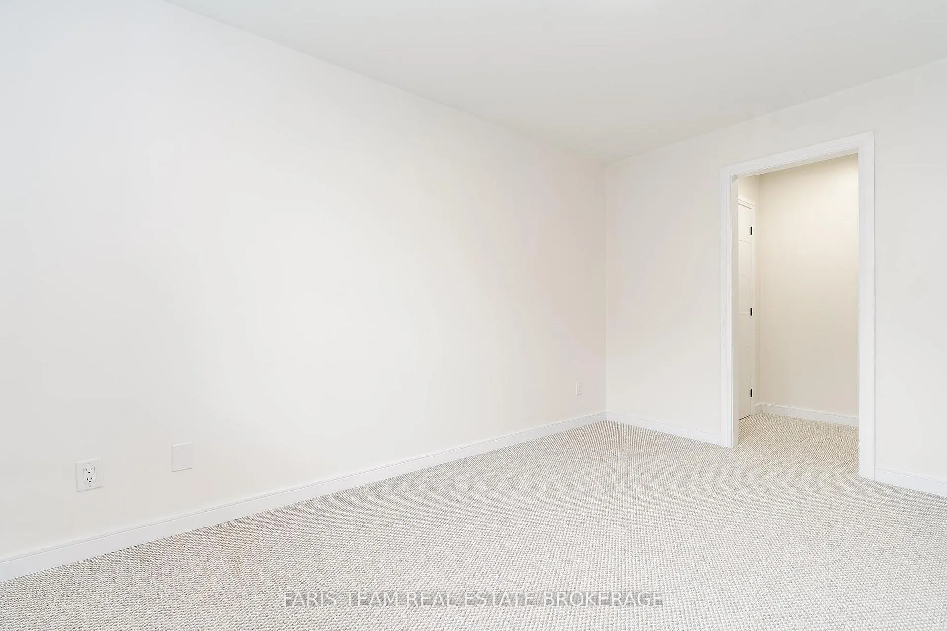 Photo 18 of 233 Wessenger Drive, Barrie, Holly — HOMEH