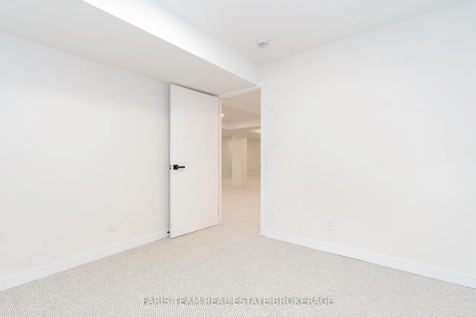 Photo 33 of 233 Wessenger Drive, Barrie, Holly — HOMEH