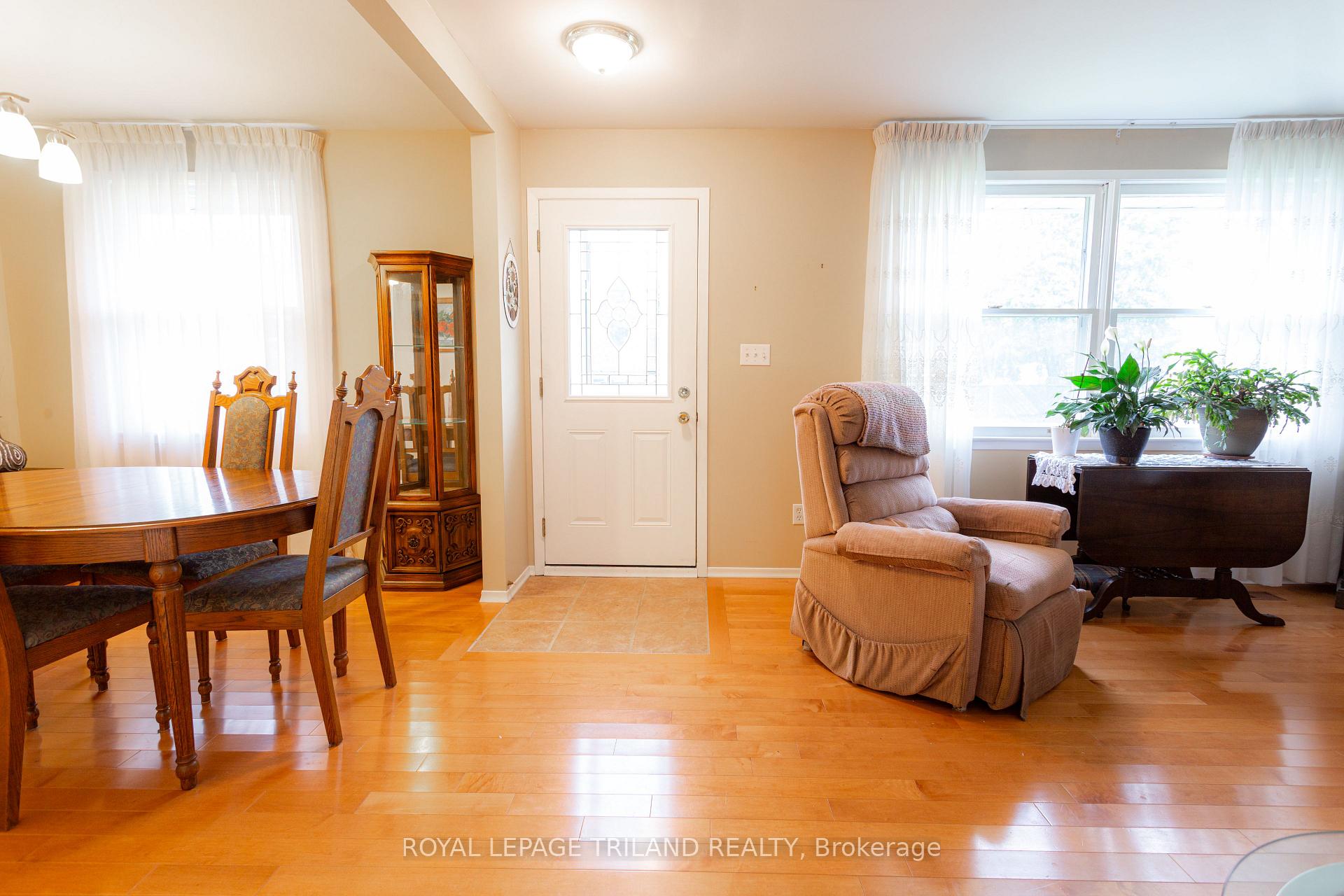 Photo 3 of 28 Raven Avenue, St. Thomas — HOMEH