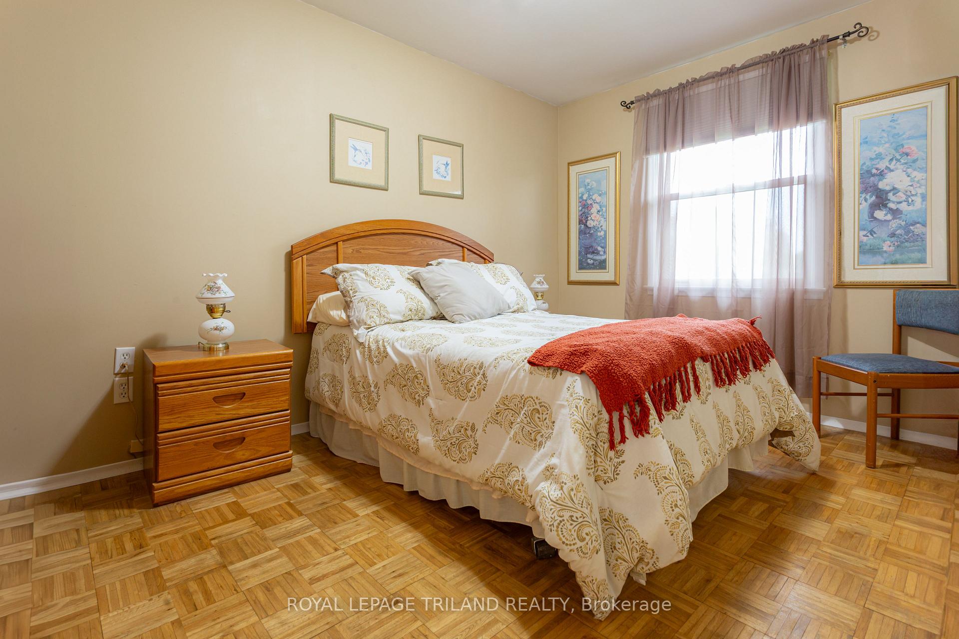 Photo 10 of 28 Raven Avenue, St. Thomas — HOMEH