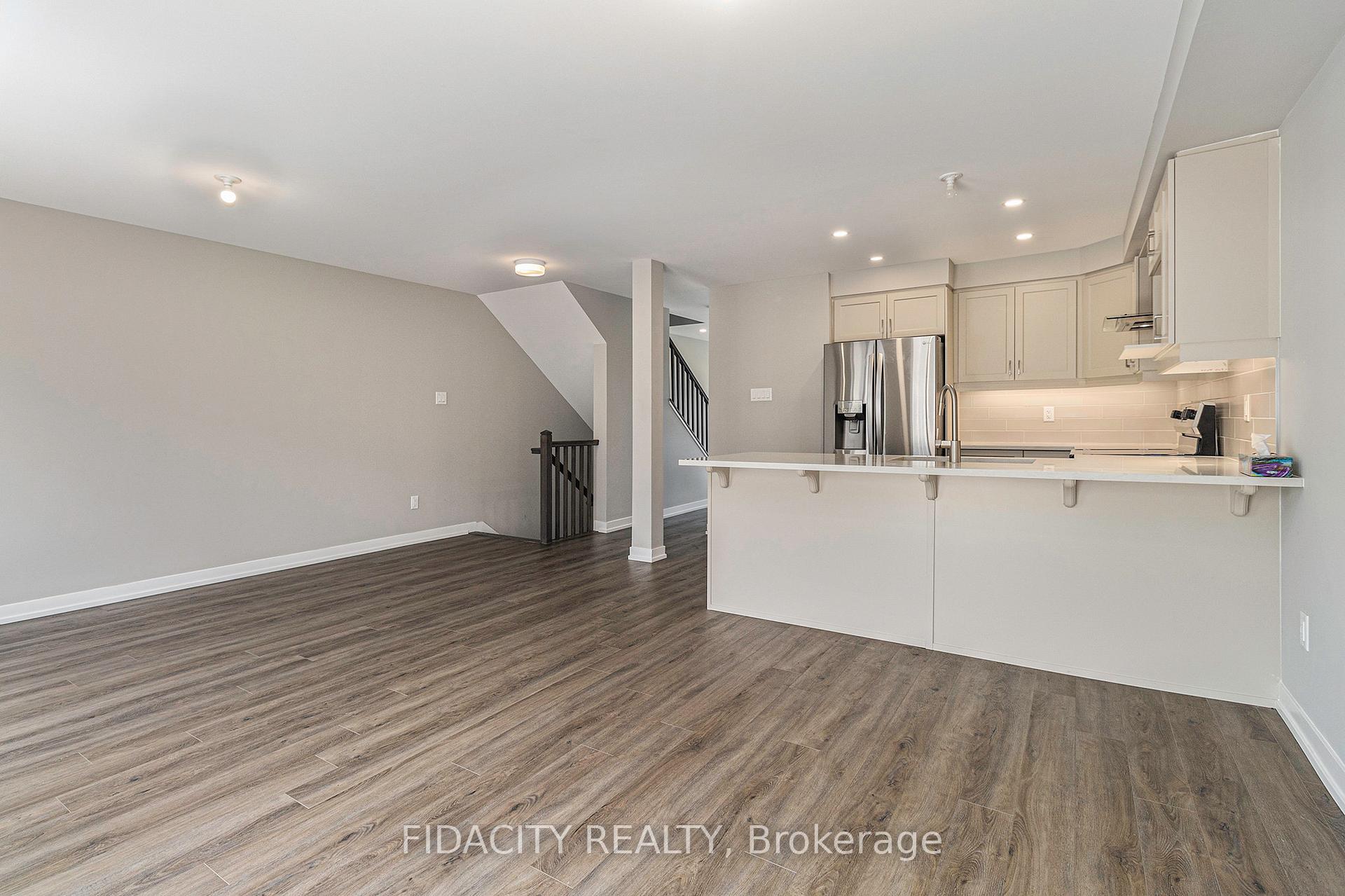 Photo 8 of 24 Limnos Lane, Ottawa, Stittsville (North) — HOMEH