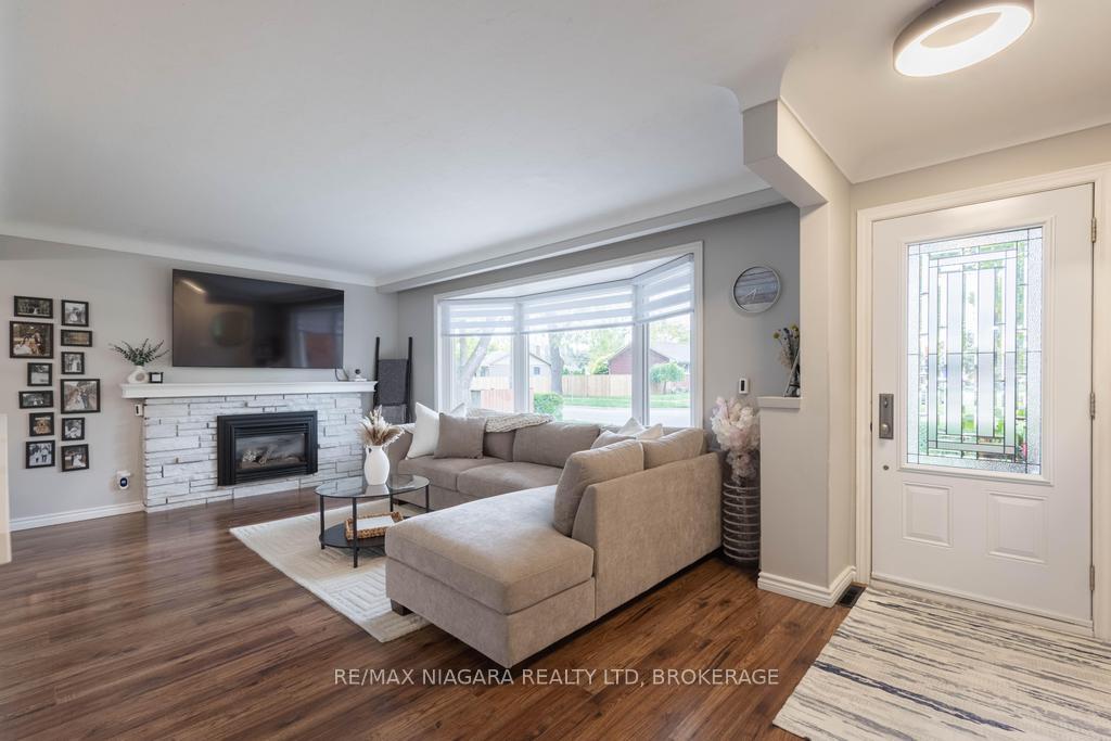 Photo 4 of 37 Parnell Road, St. Catharines, Vine/Linwell — HOMEH