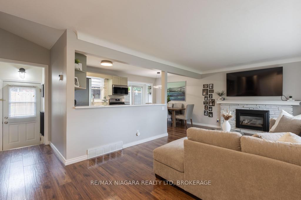 Photo 5 of 37 Parnell Road, St. Catharines, Vine/Linwell — HOMEH